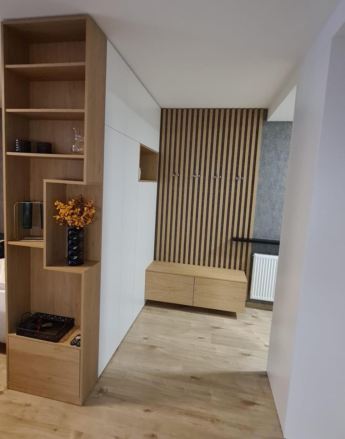 One-Bedroom Apartment photo 2