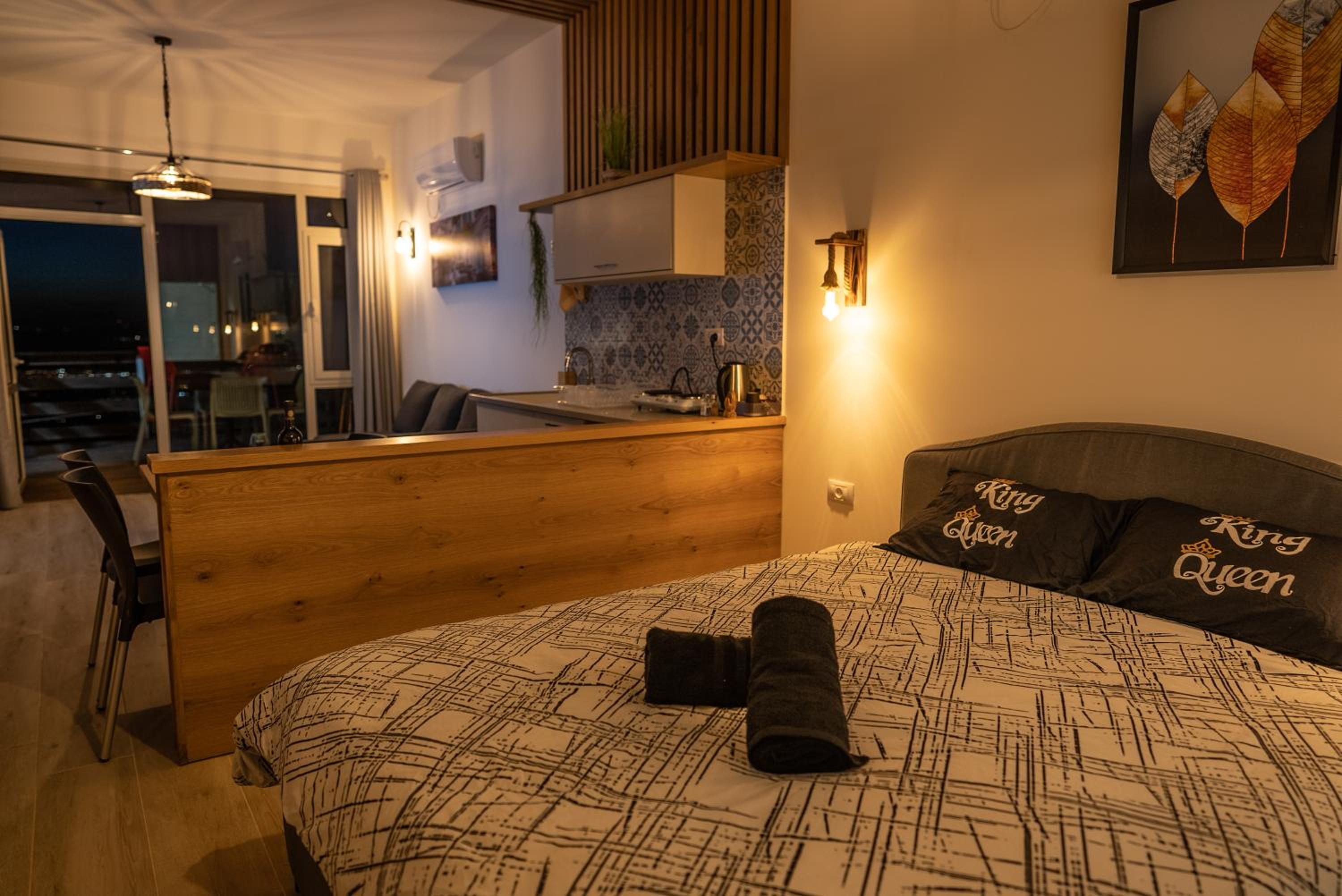 Deluxe Double Room with Extra Bed - Photo 49