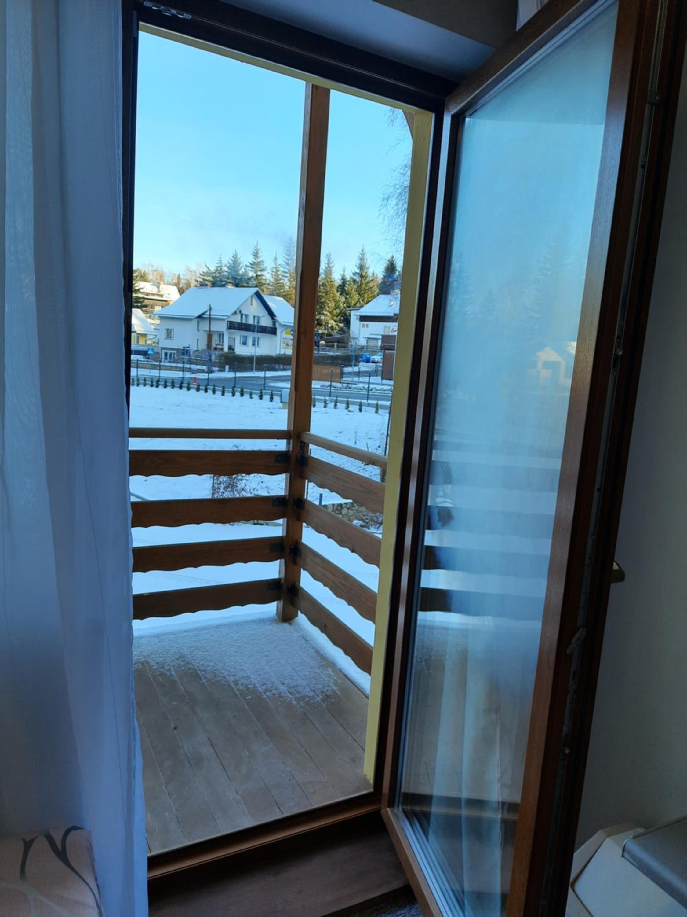 Twin Room with Balcony - Photo 7