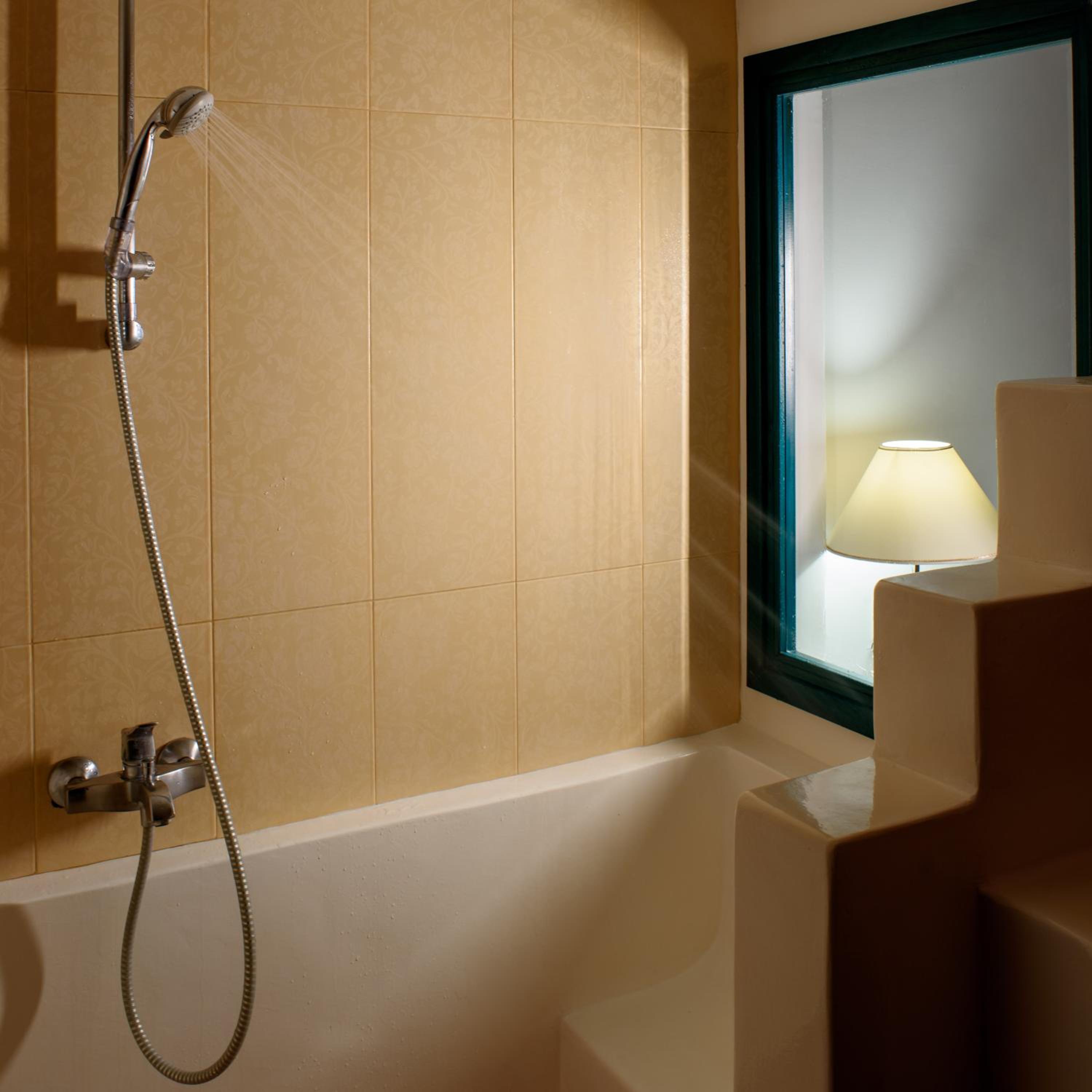 Budget Double Room - Photo 2