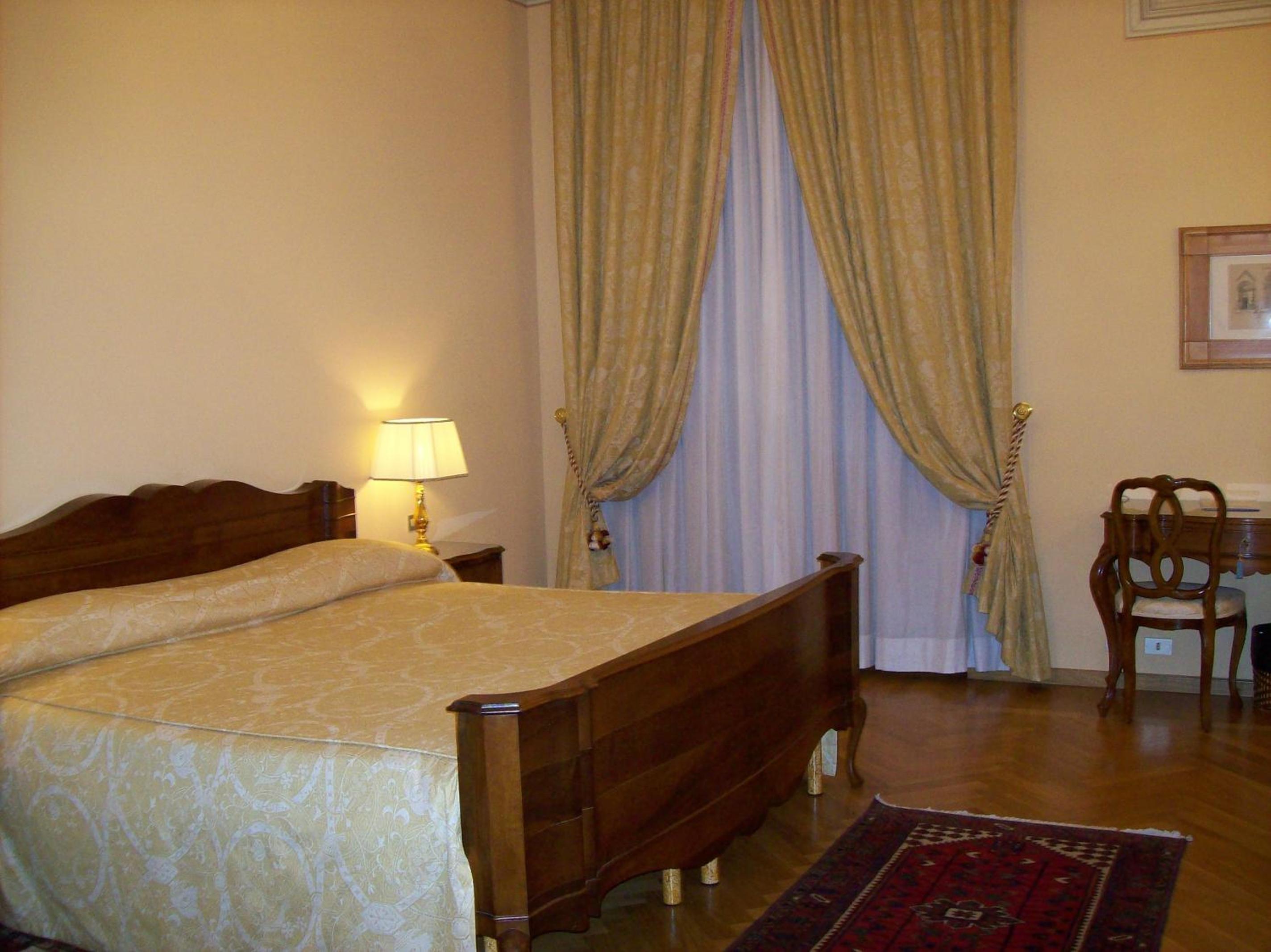 Classic Double Room - Photo 3