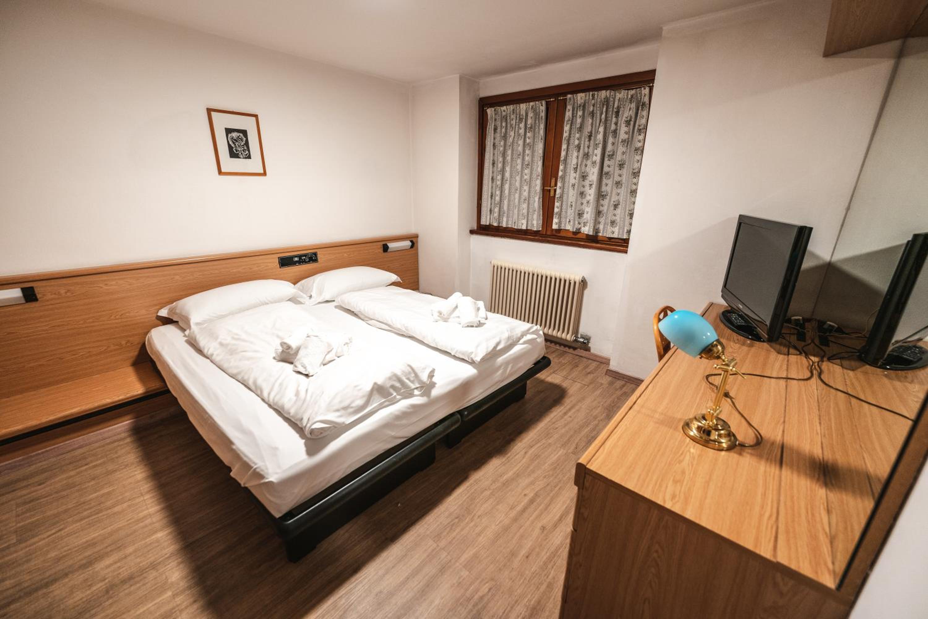 Standard Triple Room - Photo 3