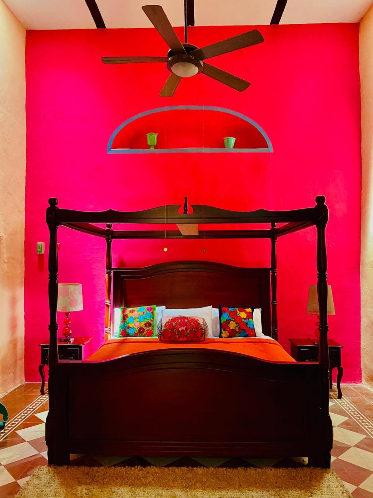 Deluxe King Room photo 1