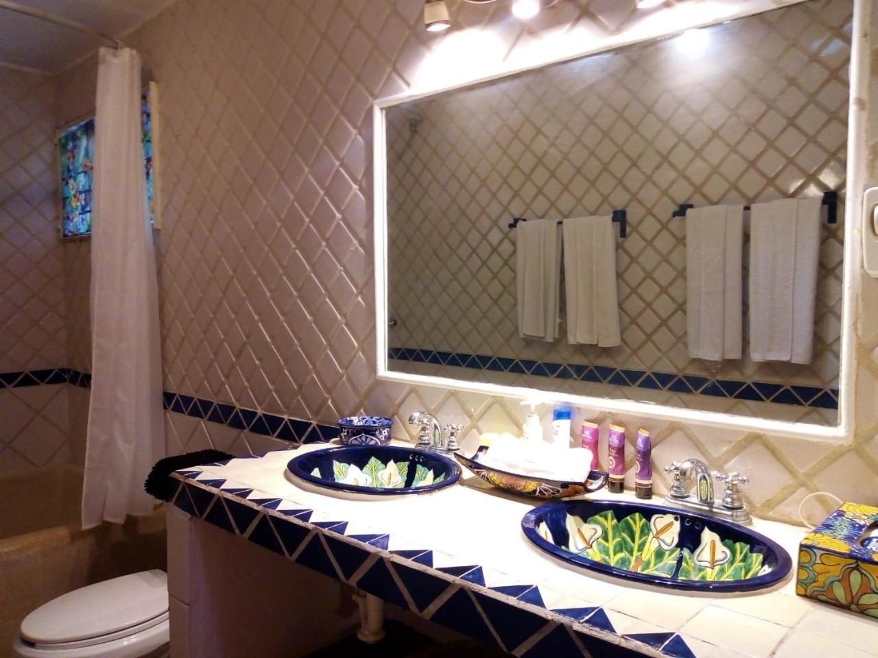 Deluxe King Room photo 2