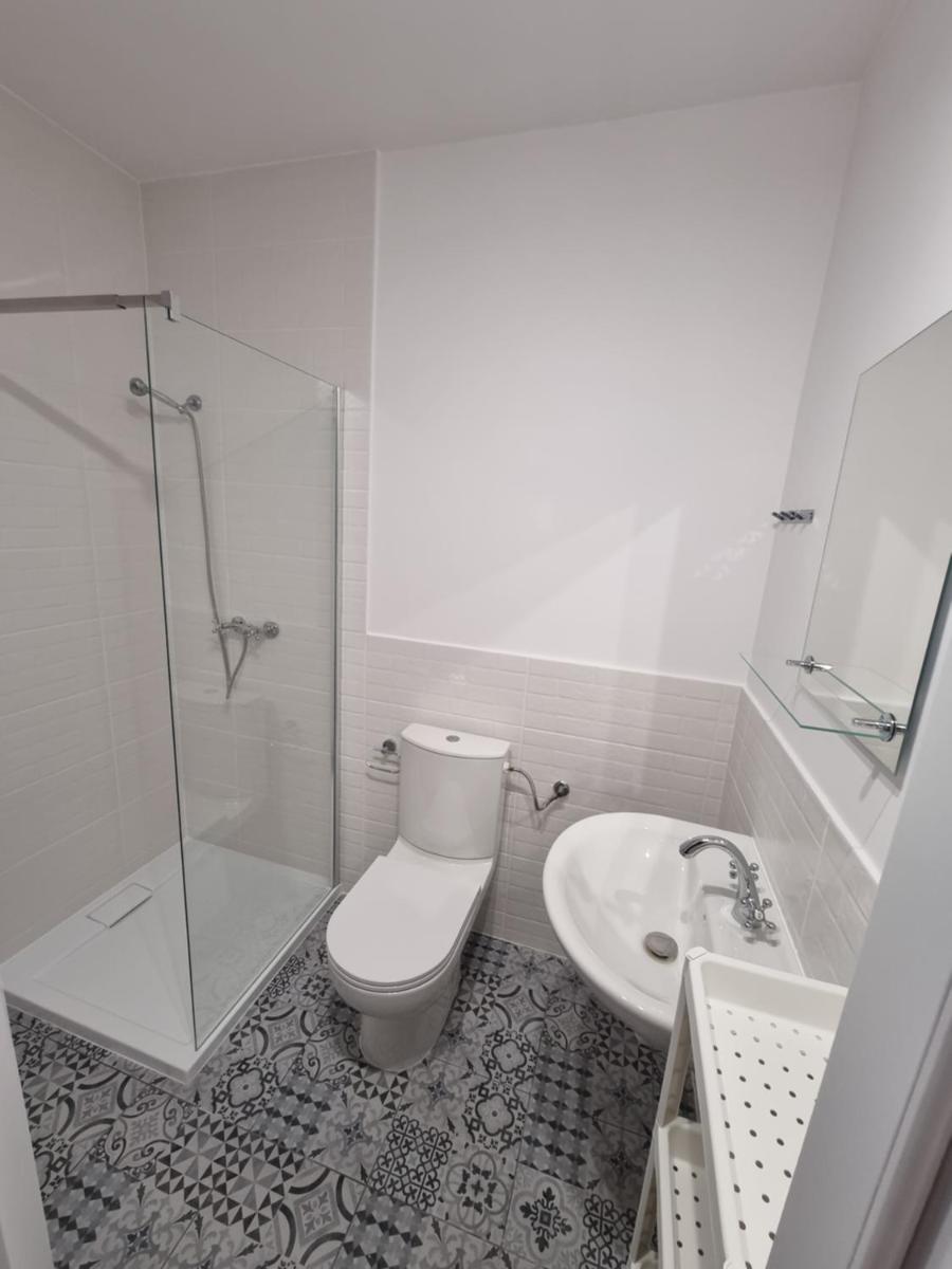 Twin Room with Private External Bathroom photo 1