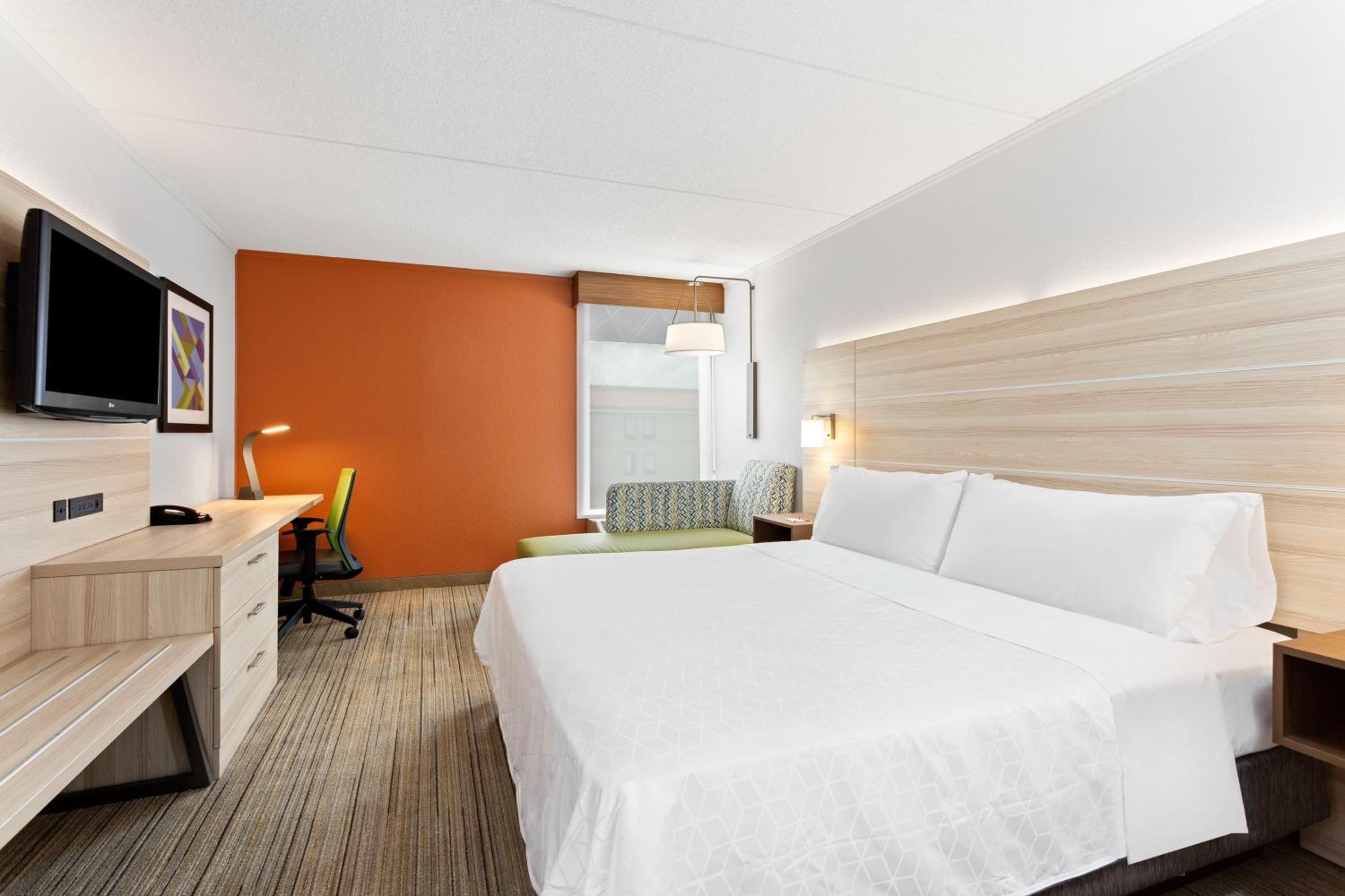 Standard King Room - Photo 1