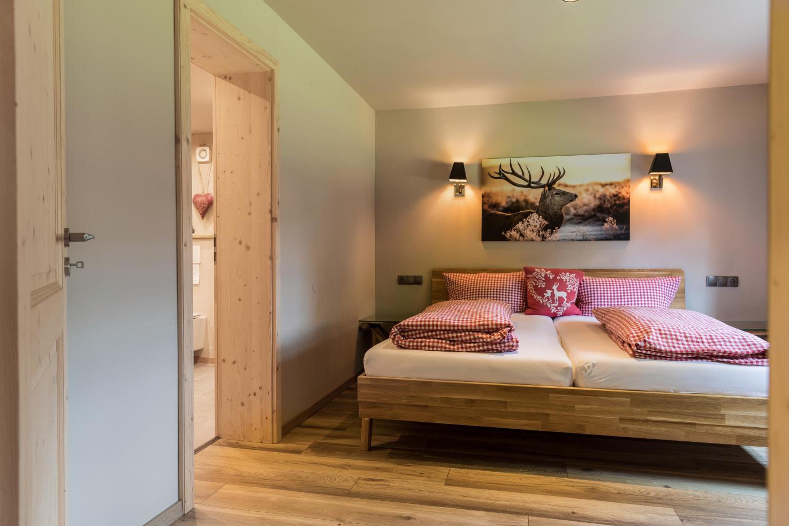 One-Bedroom Apartment with Terrace photo 2