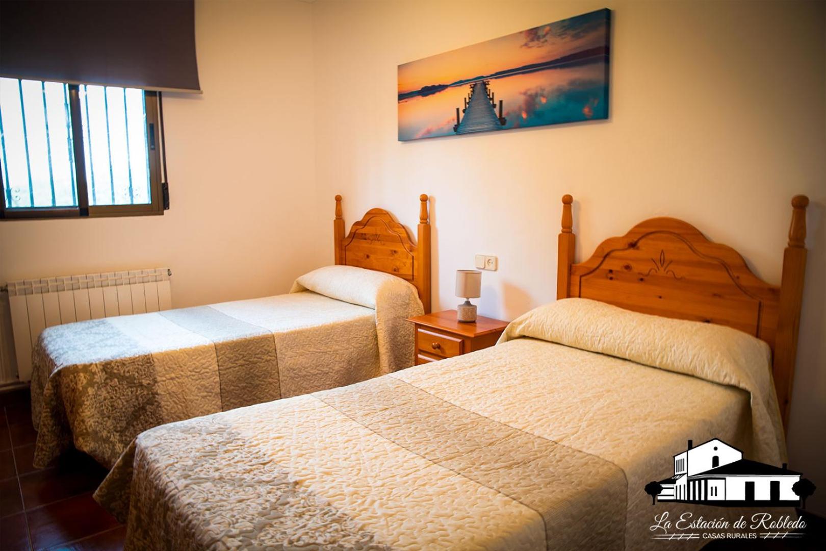 Three-Bedroom House - Photo 2