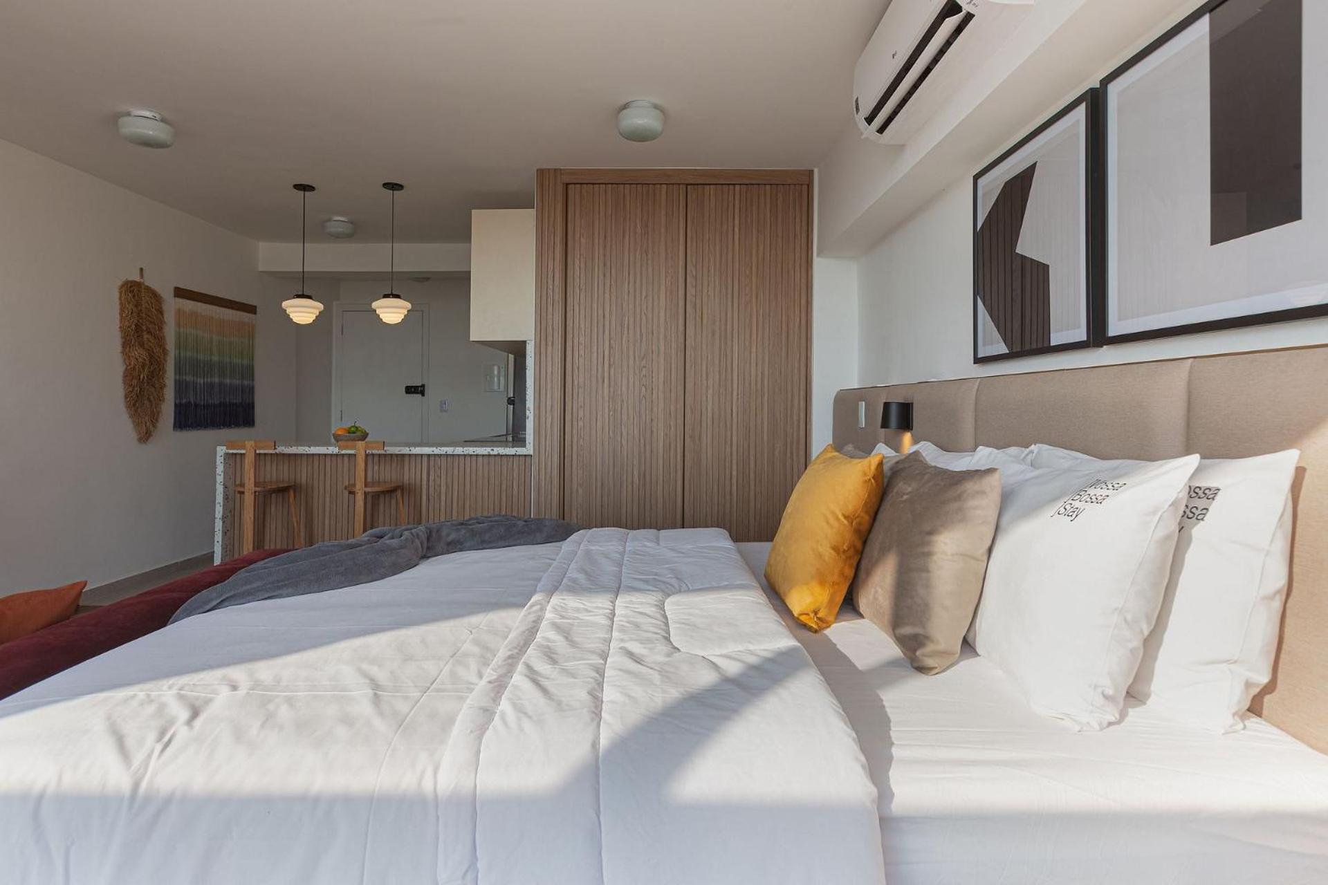 Superior Apartment with City View - Photo 35