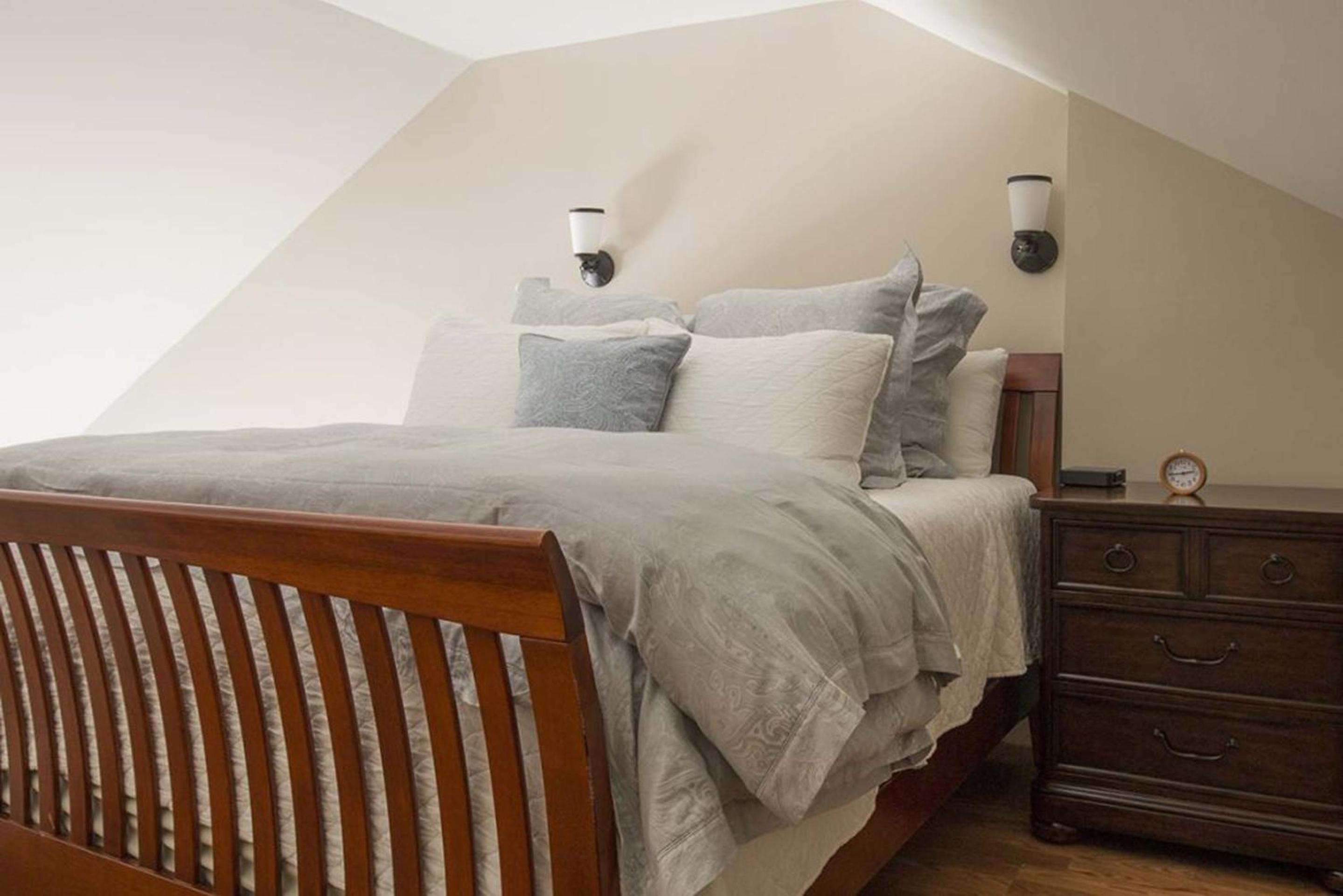 Deluxe Loft Queen - Photo 1
