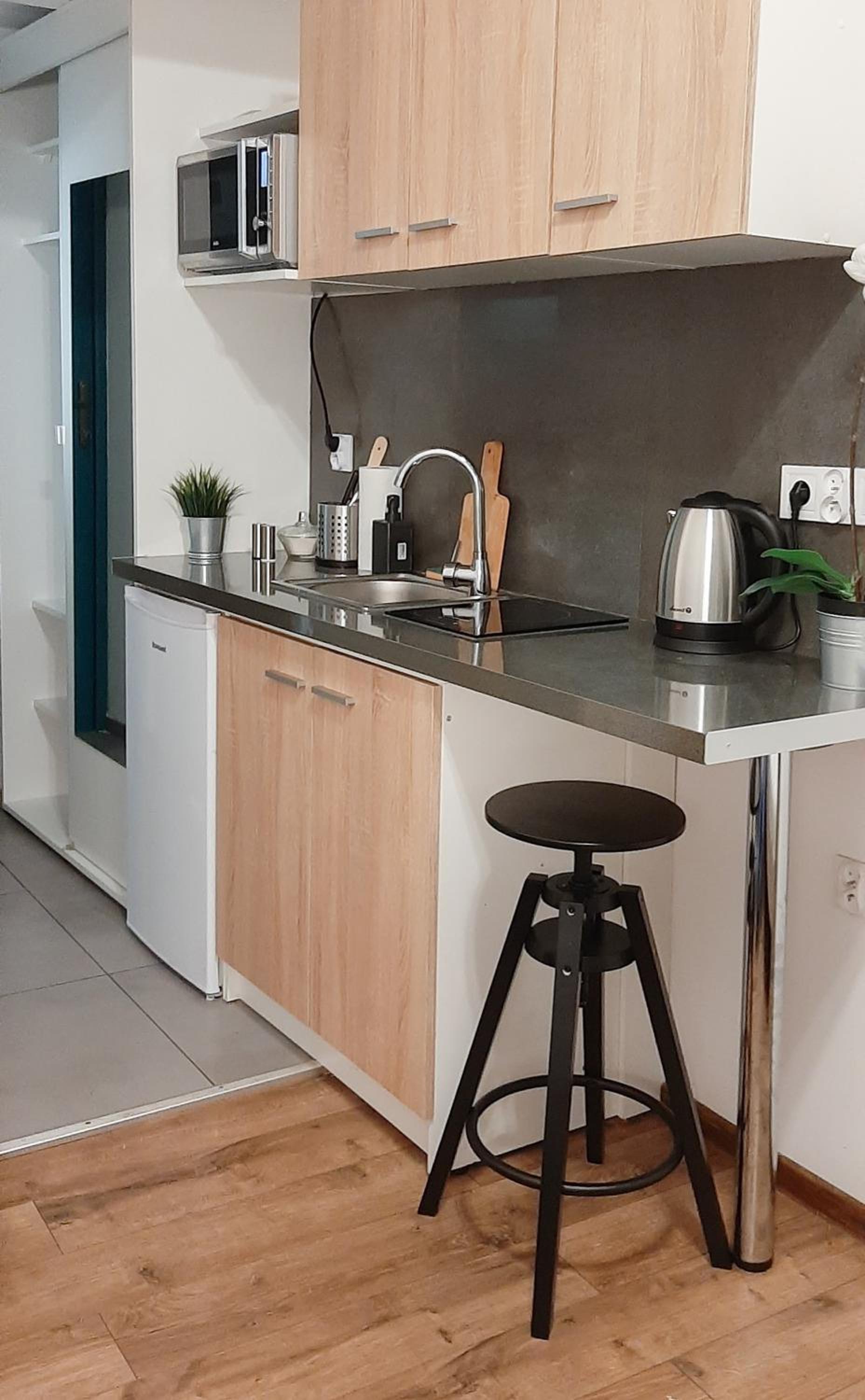 Studio Apartment - Photo 5