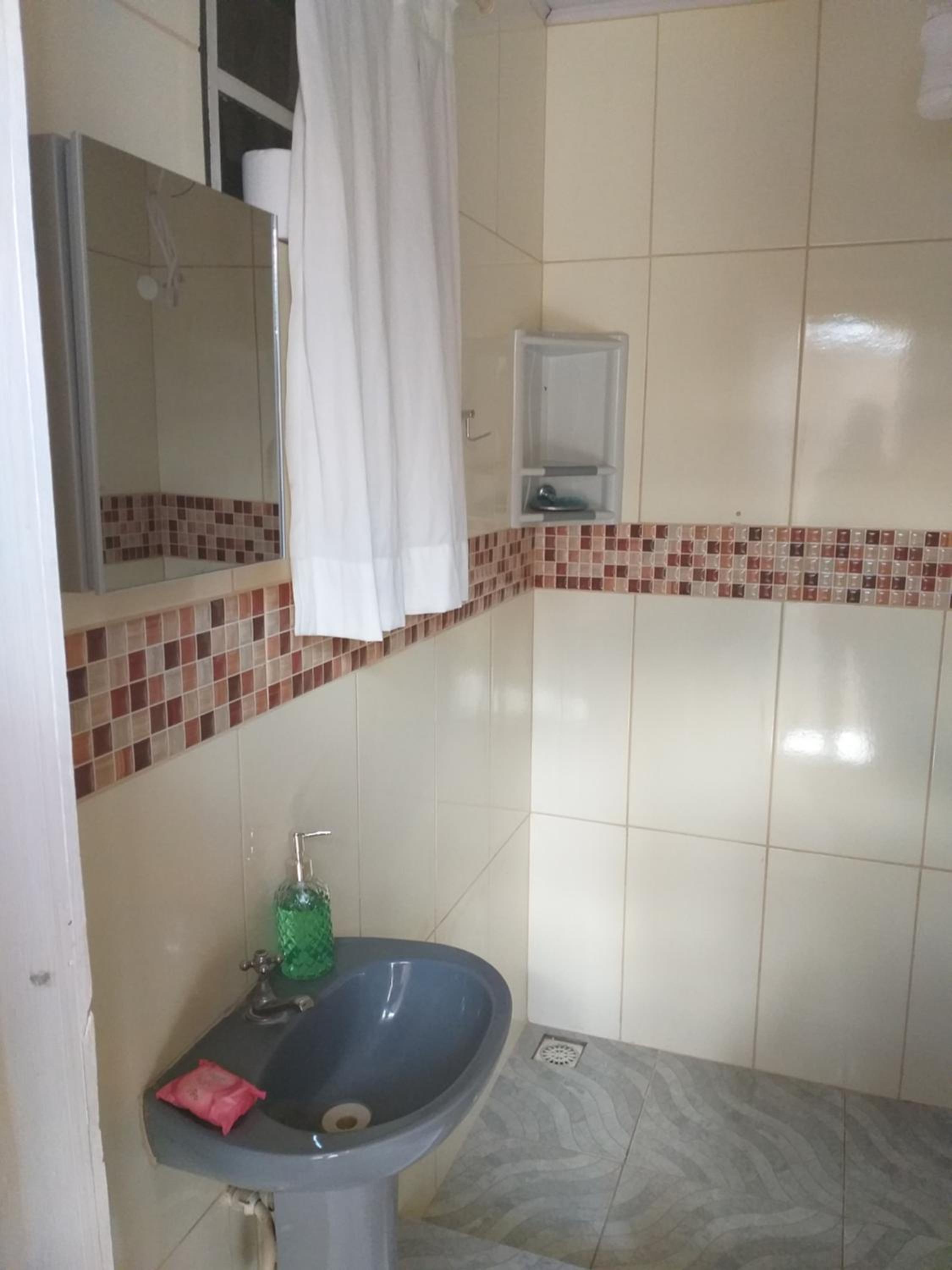 Mobile Home - Photo 8