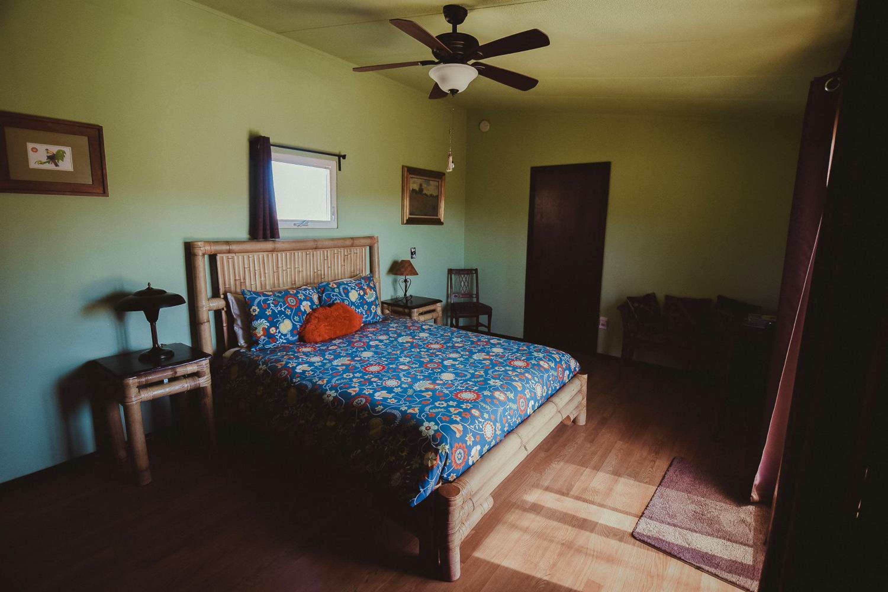 Deluxe Queen Suite photo 1