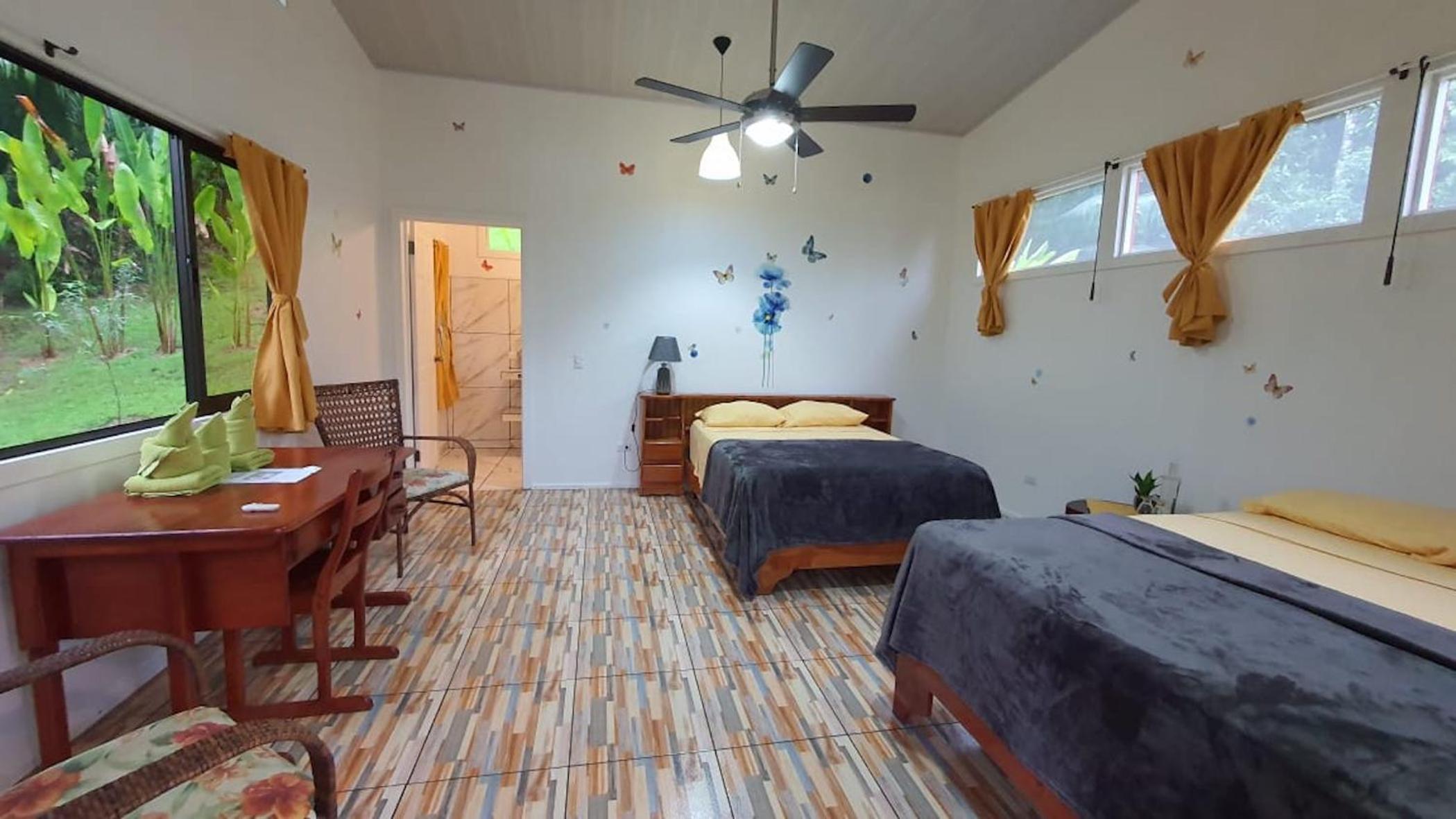 Superior Quadruple Room photo 2