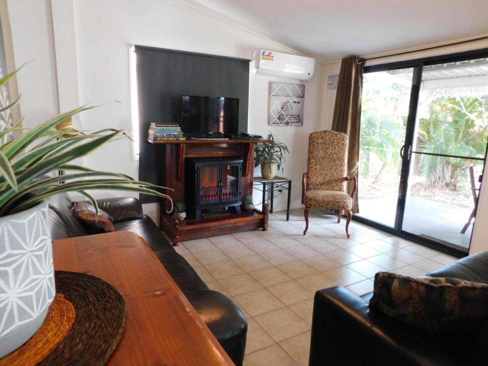 Two-Bedroom House photo 2