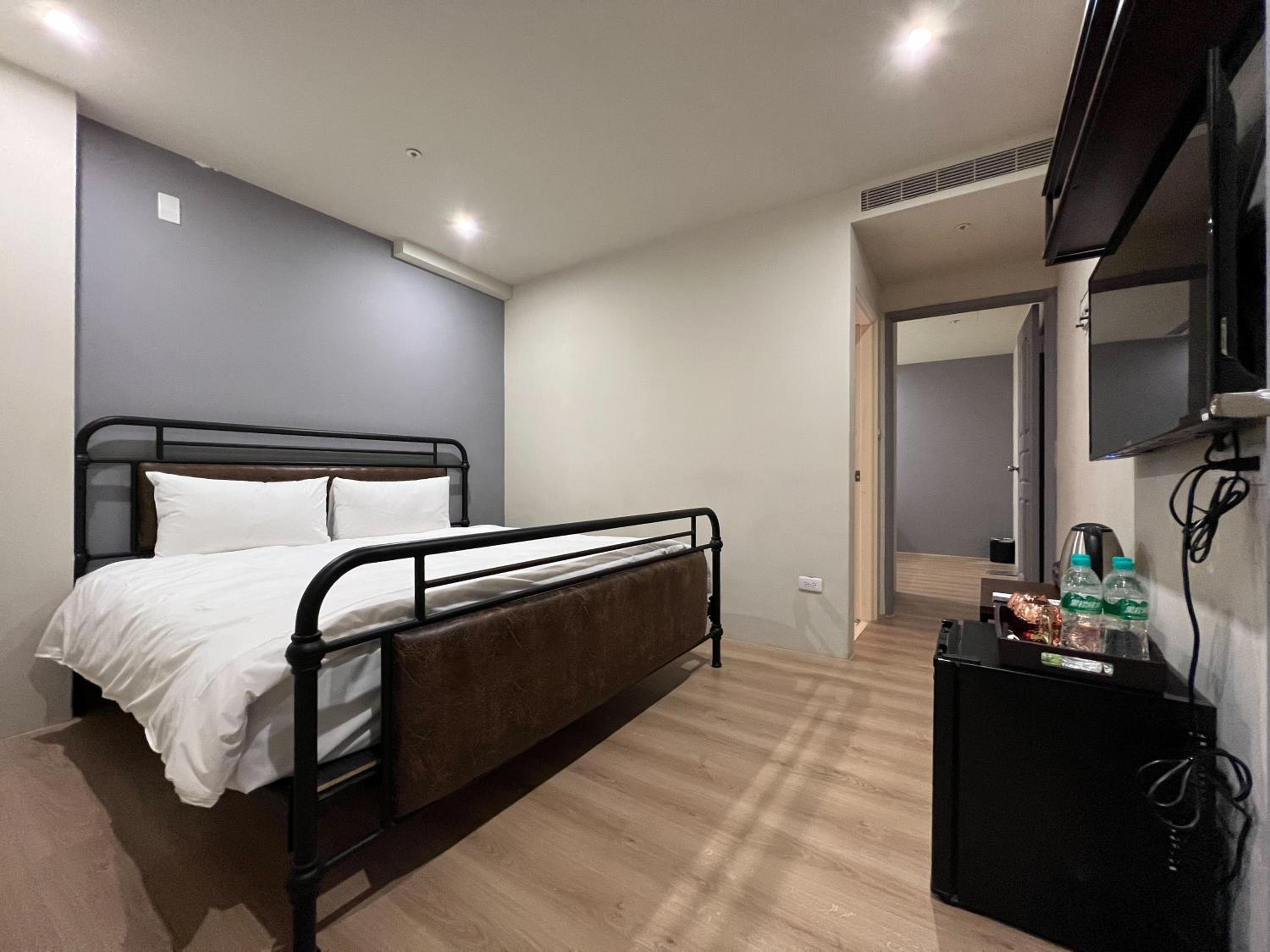 Economy Quadruple Room (No Window)