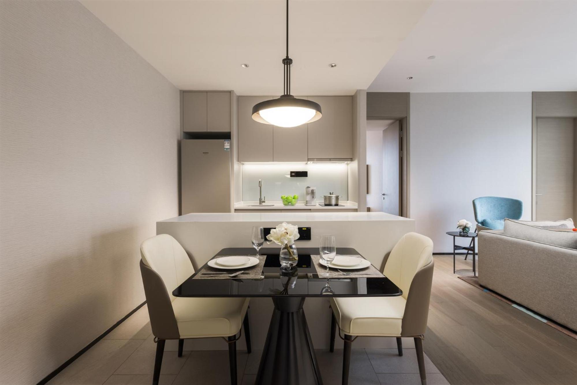 One-Bedroom Premier King  - Photo 4