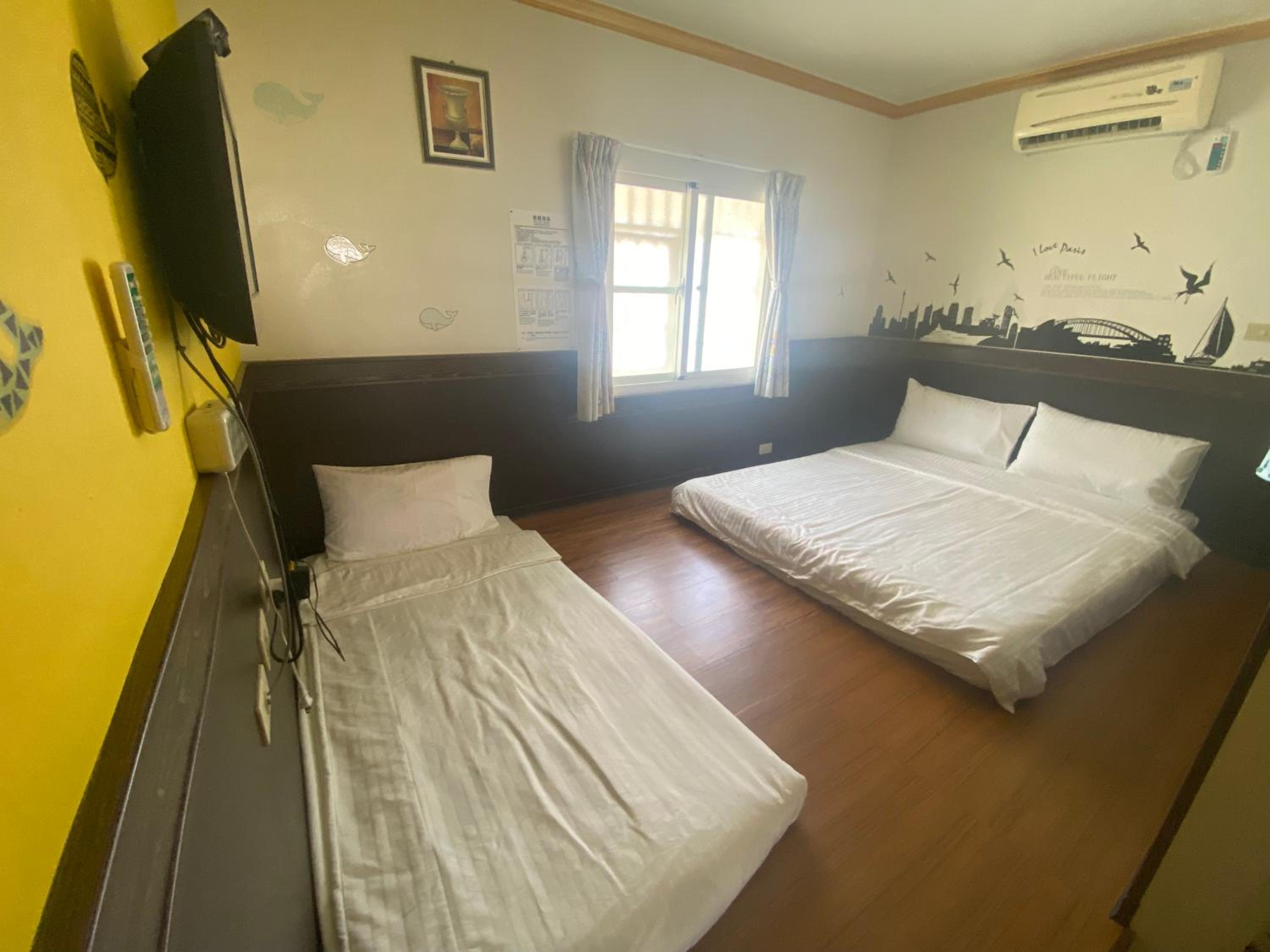 Basic Triple Room photo 1
