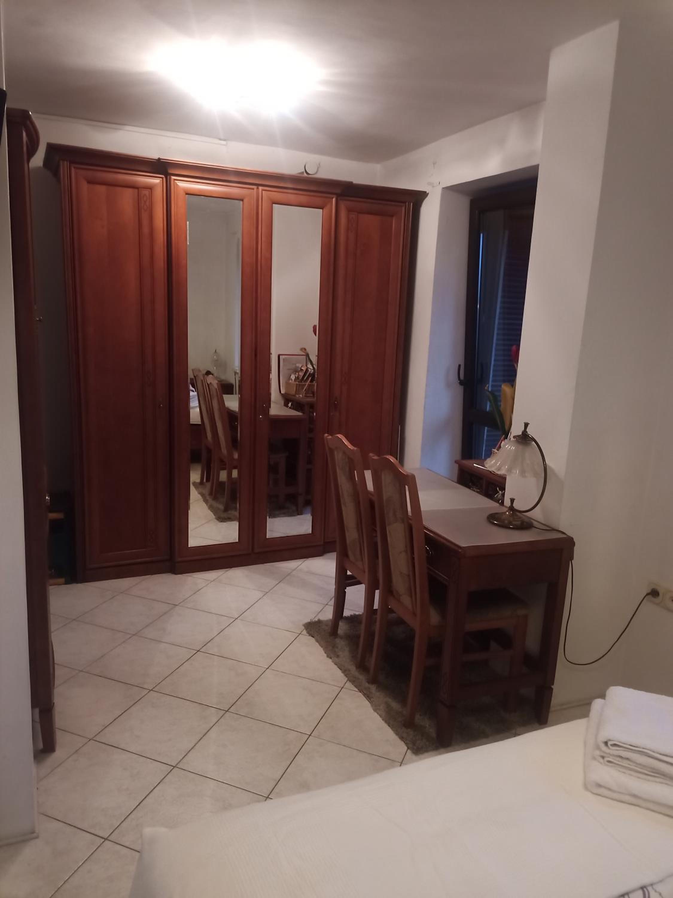 Deluxe Double Room with Balcony - Photo 7