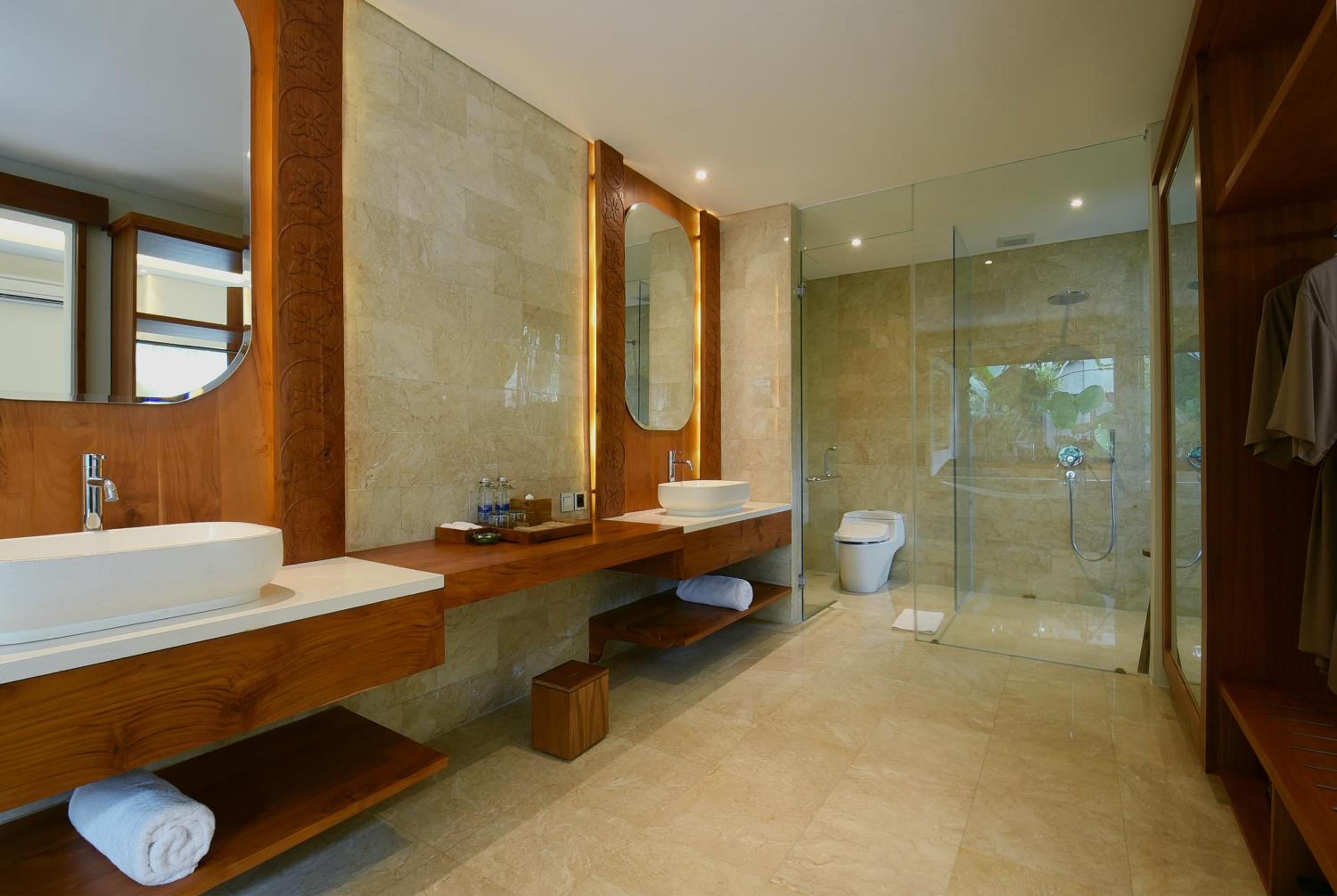 Villa with Private Pool - Photo 5