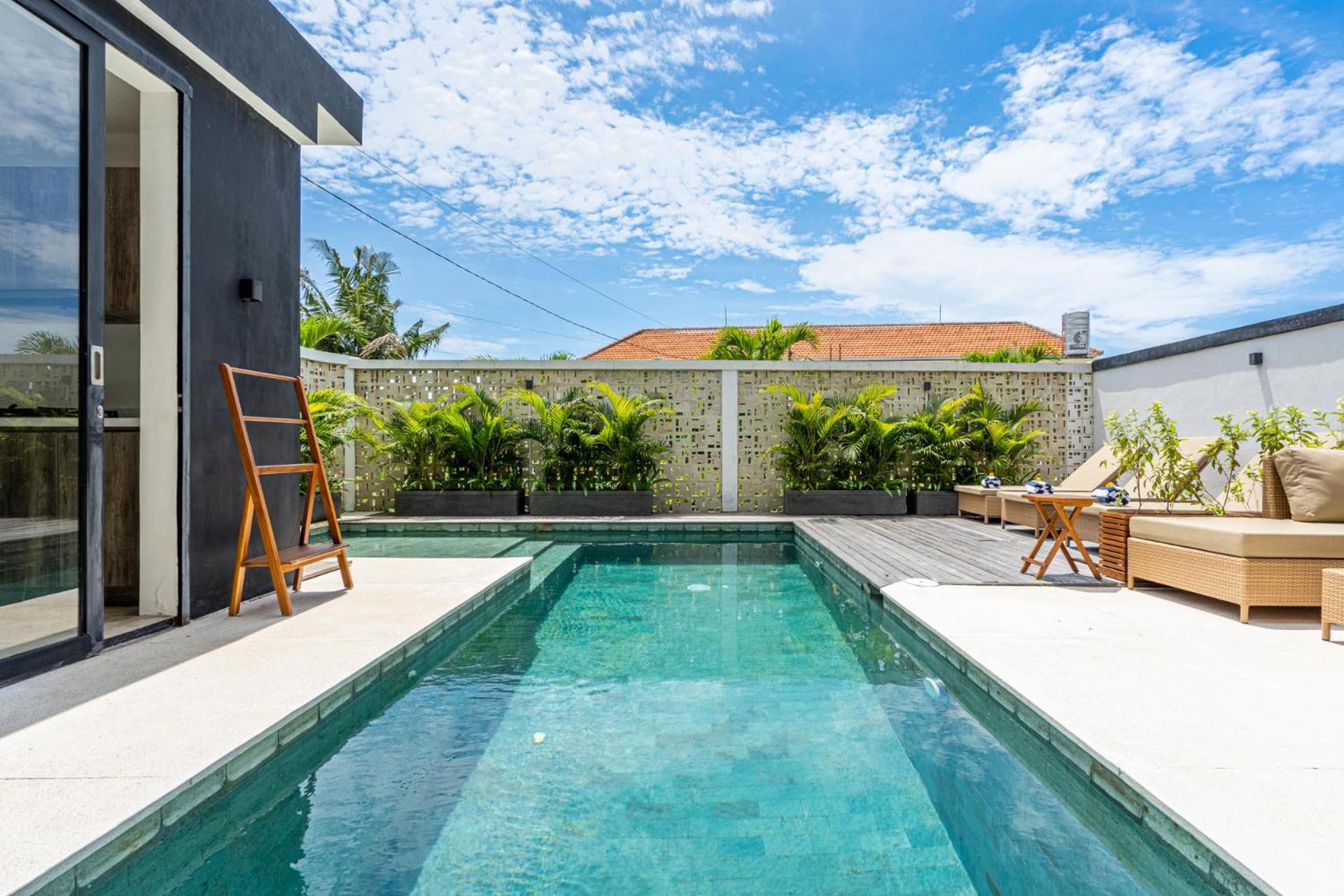 Three-Bedroom Villa photo 2