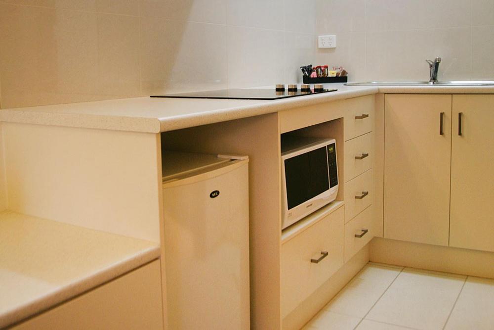 Studio Apartment - Photo 4