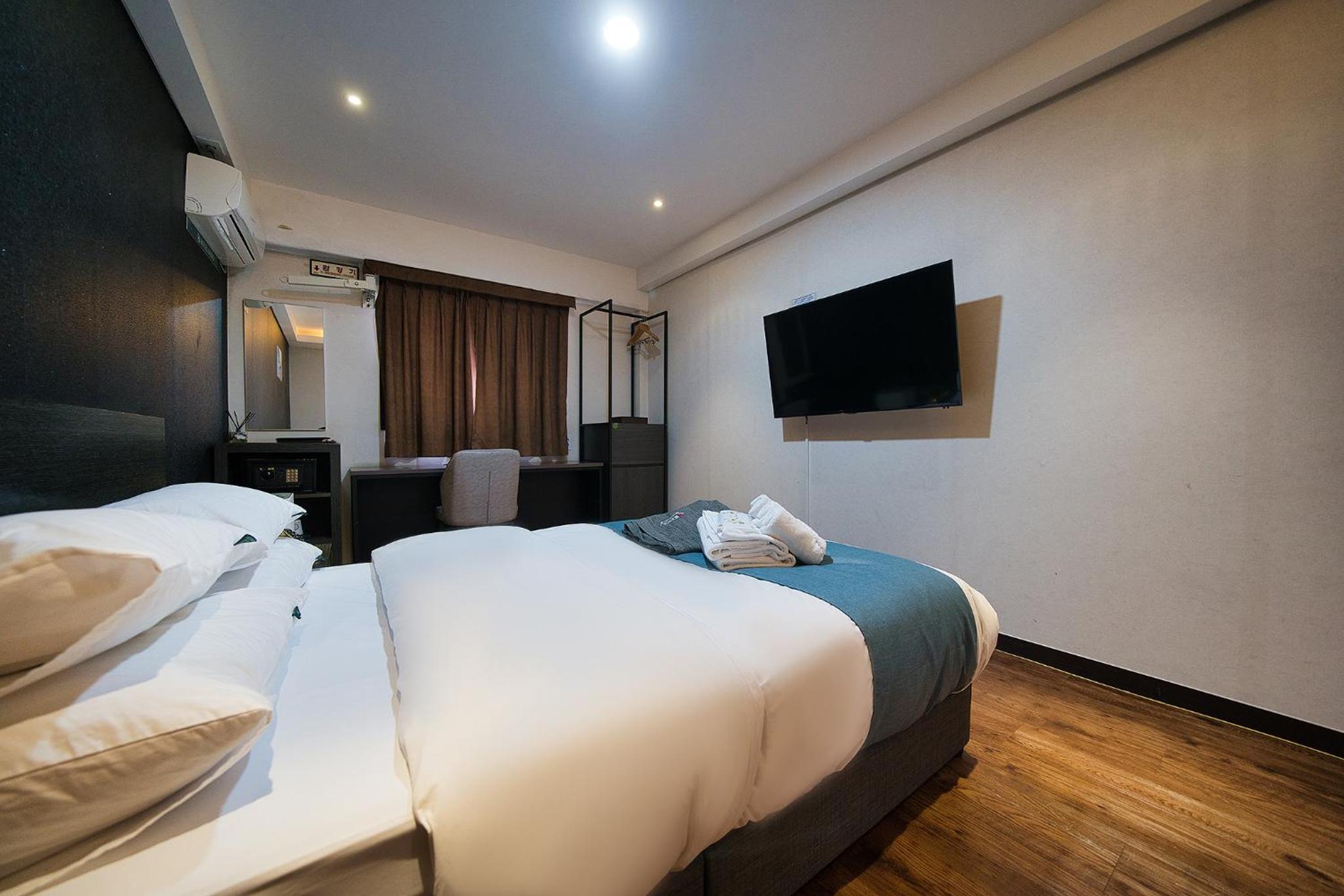 Deluxe Double Room photo 3