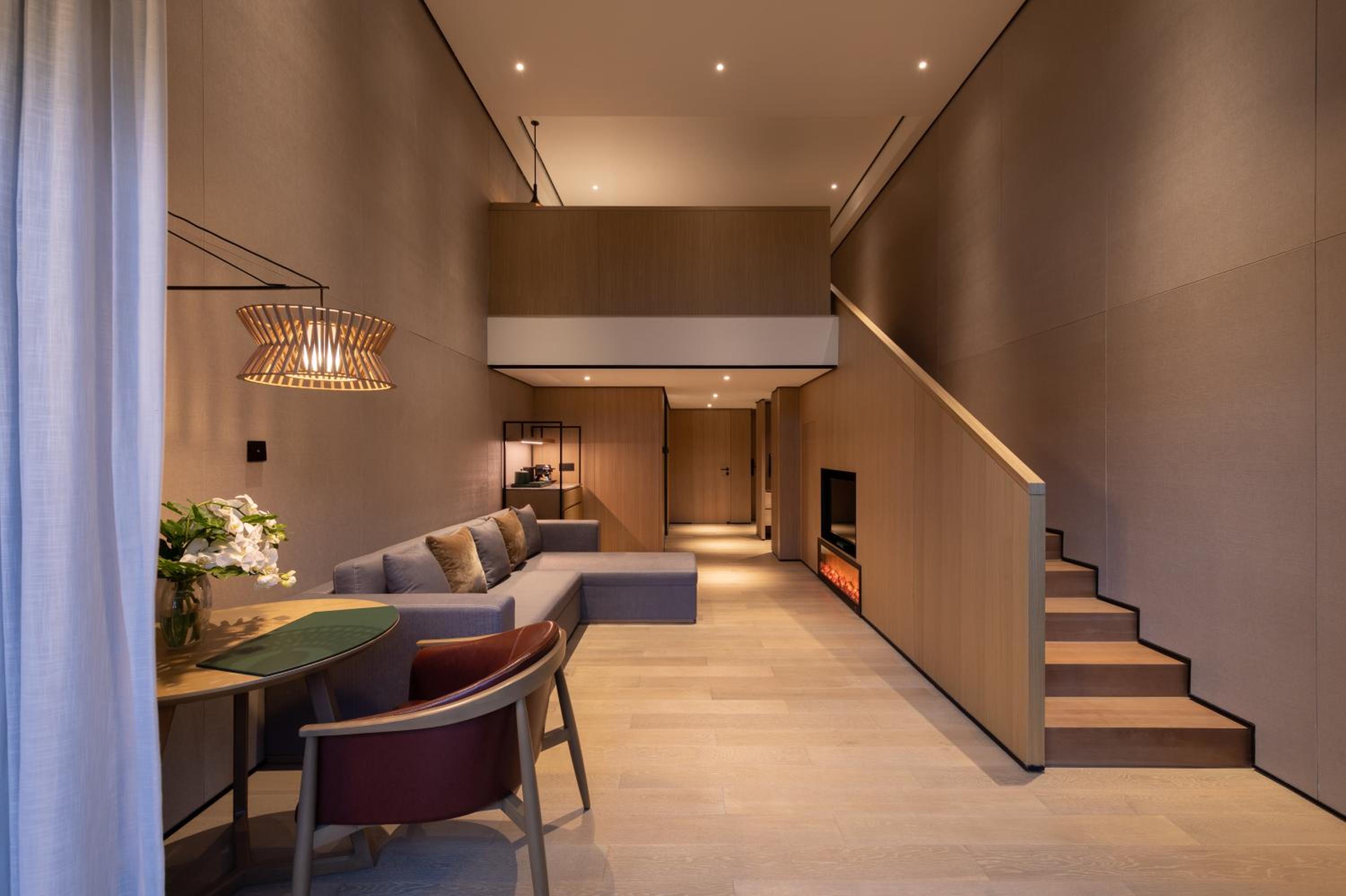 The Level Duplex Room with Lake View - Photo 9