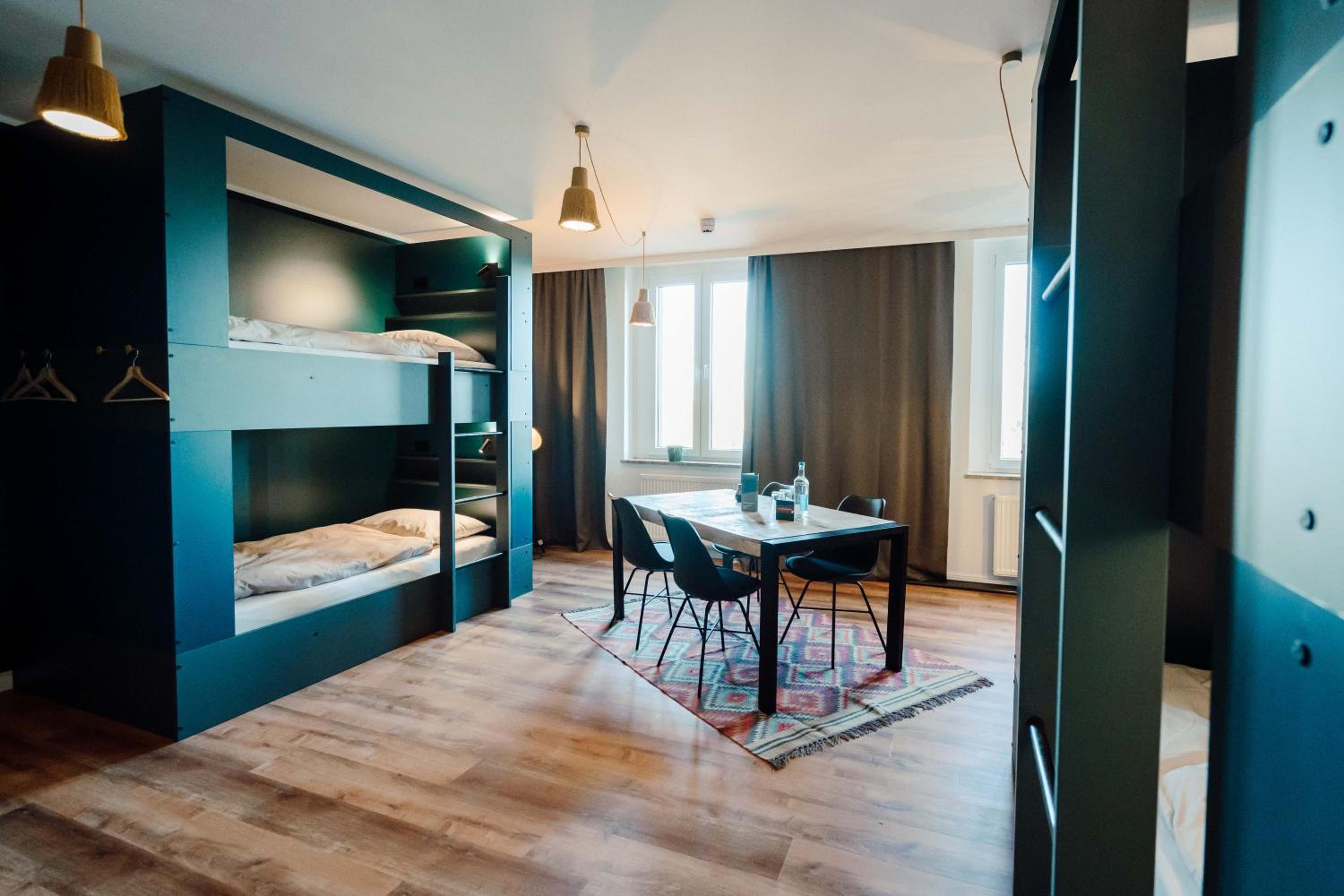 Bed in 6-Bed Mixed Dormitory Room photo 2