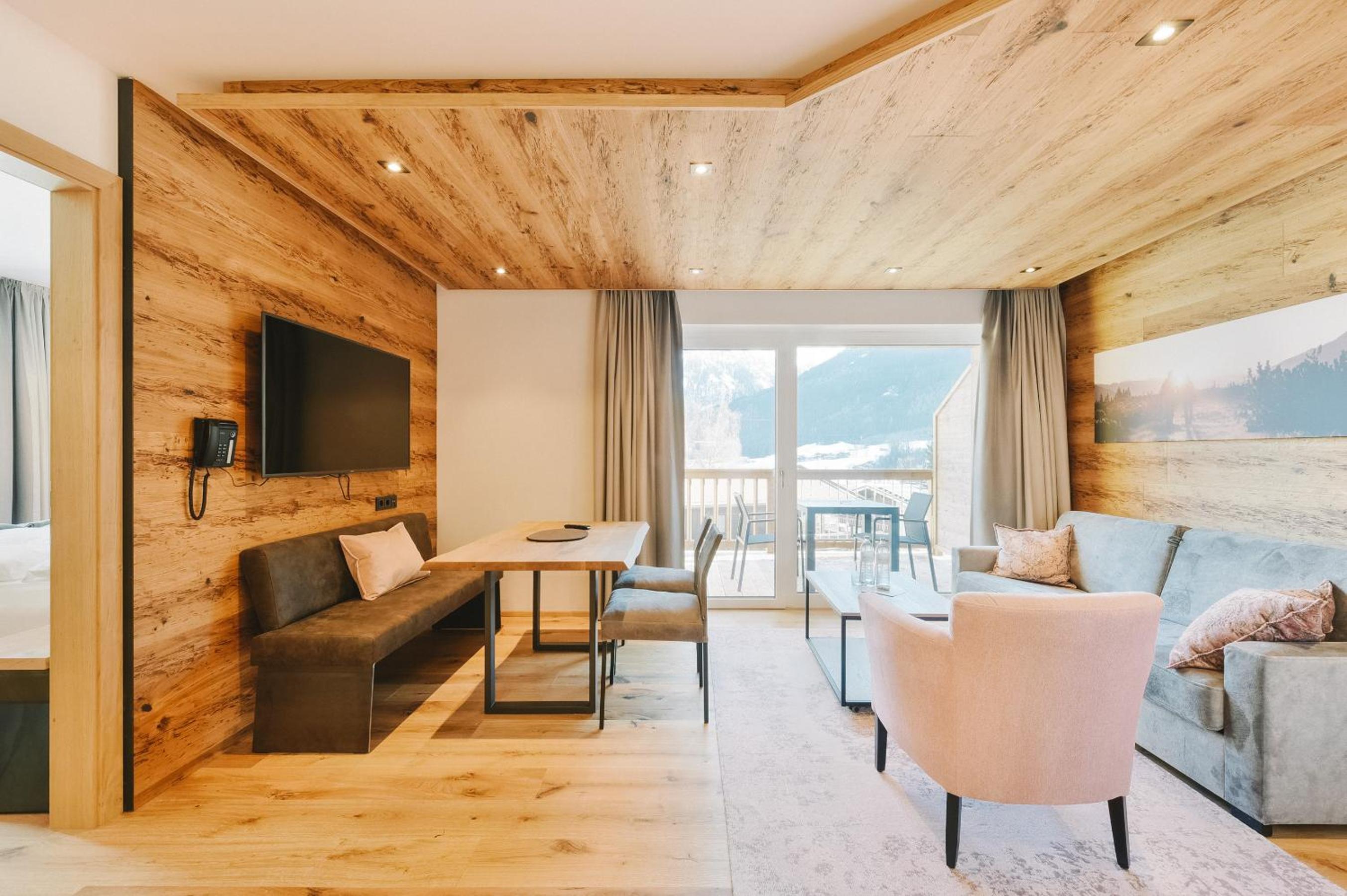 Comfort Suite photo 1