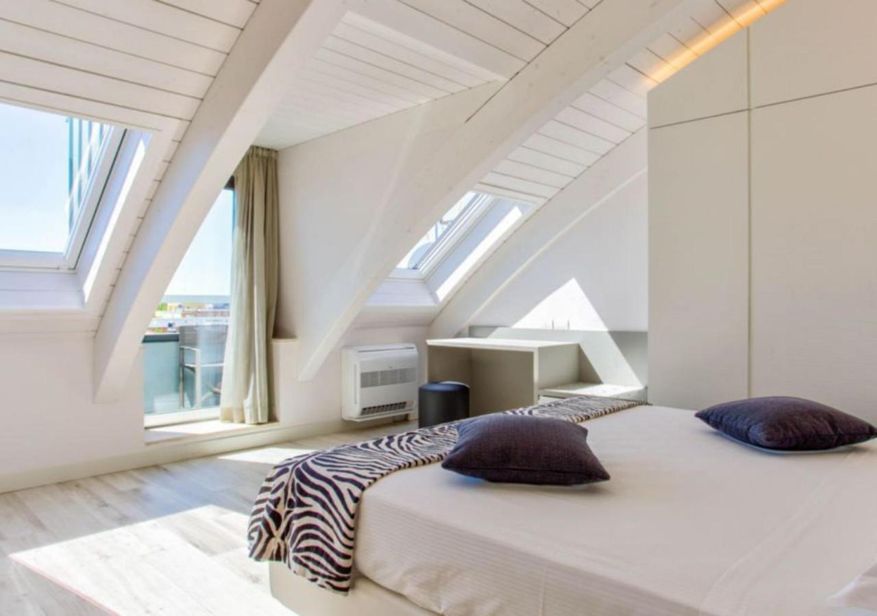 Deluxe Junior Suite - Photo 3