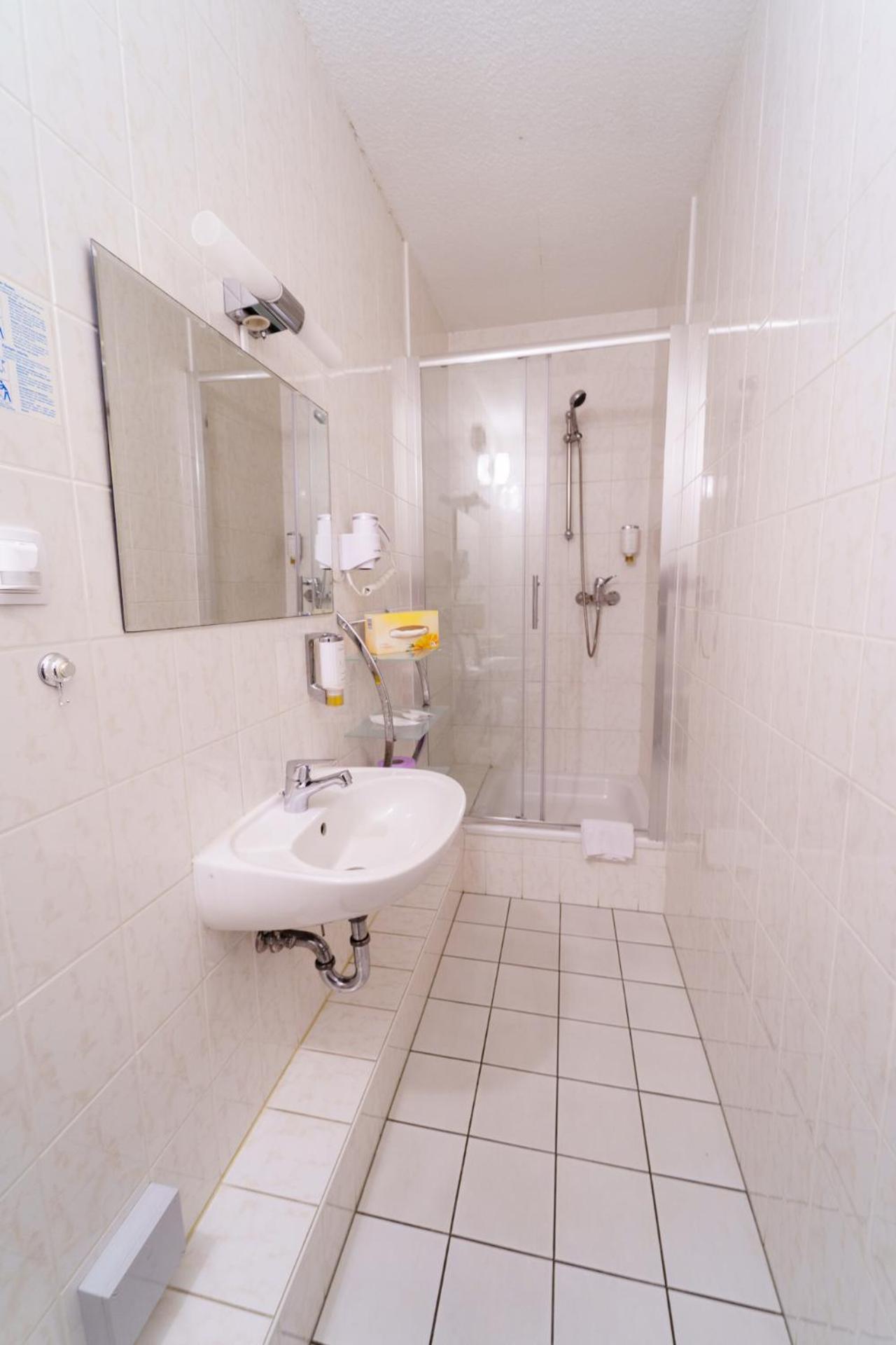 Standard Single Room photo 2