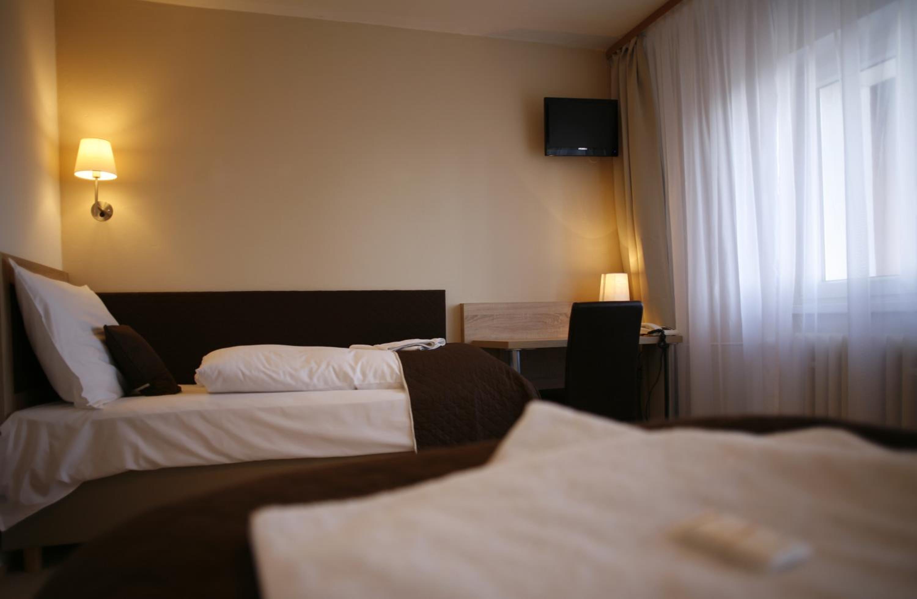 Standard Triple Room photo 2