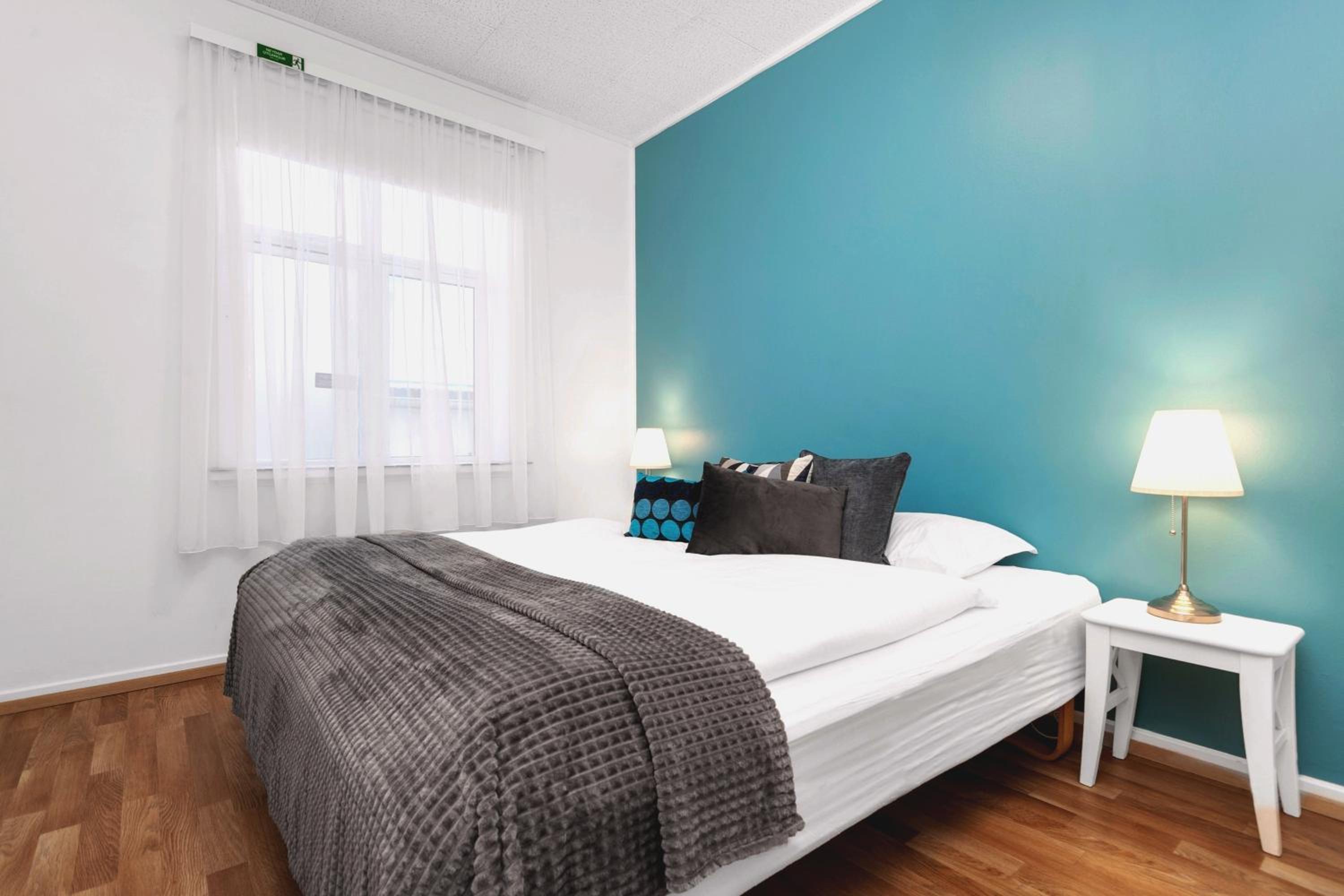 One-Bedroom Apartment - Photo 1