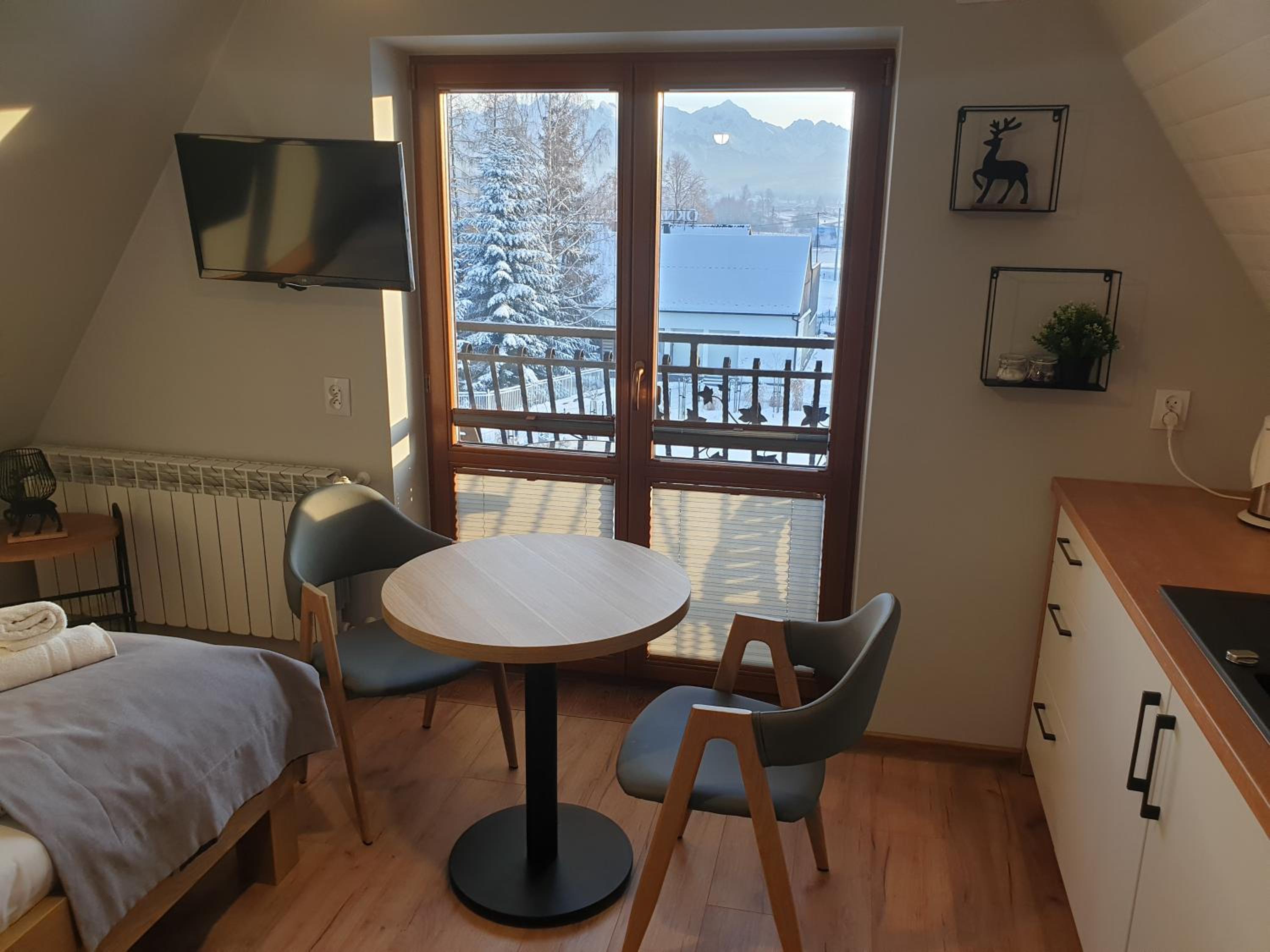 Apartment with Mountain View photo 1