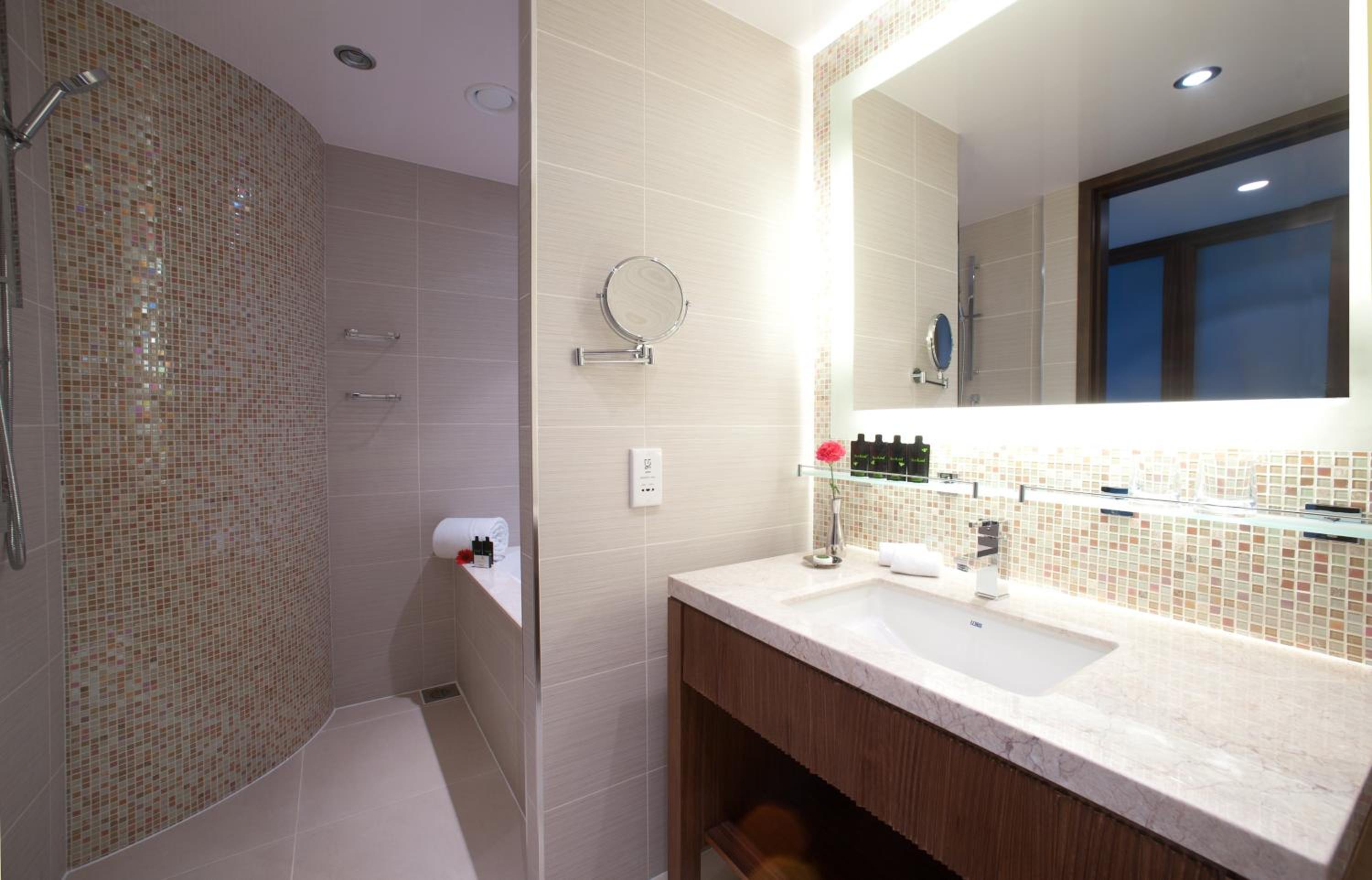 Standard Twin Room - Photo 6