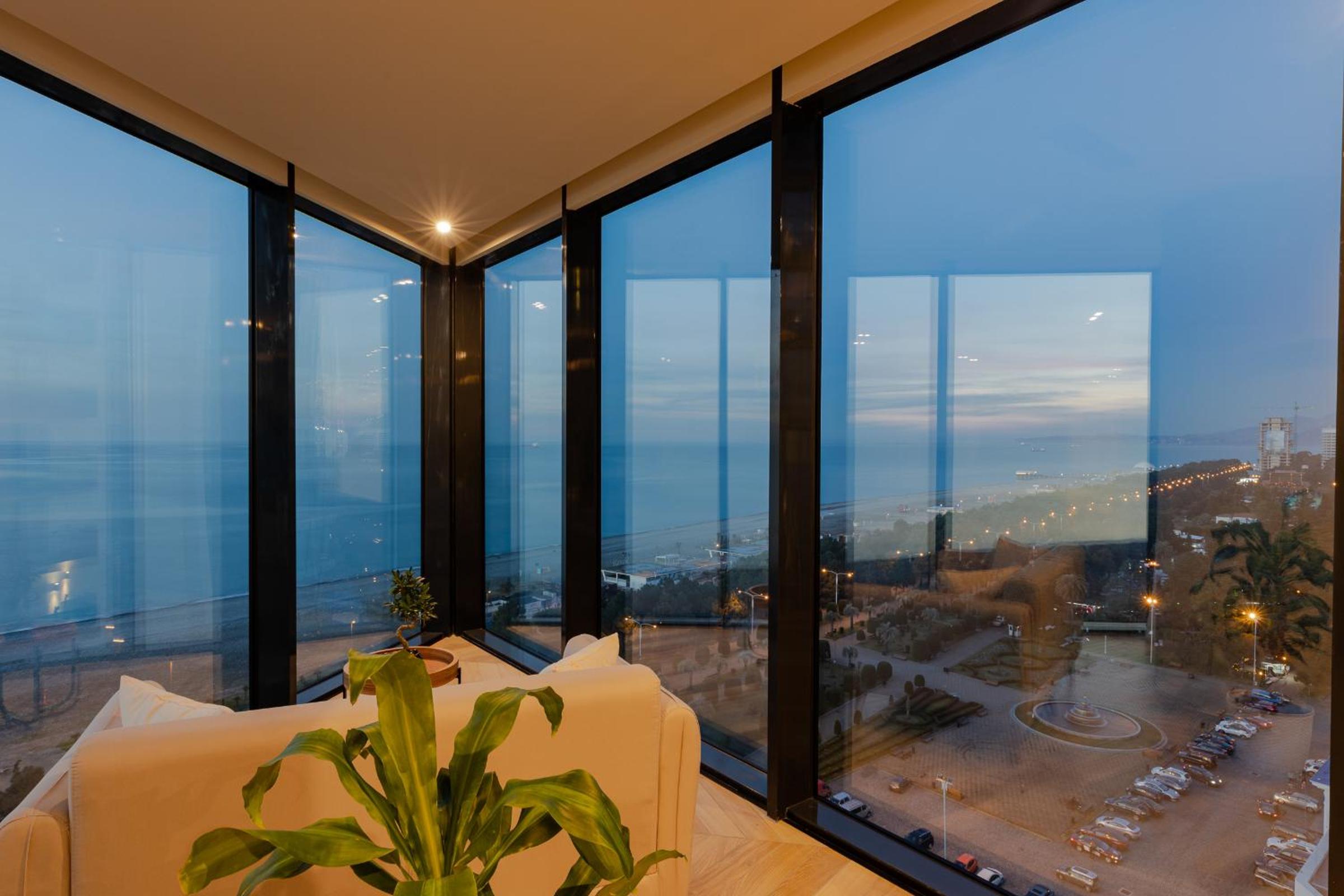 Three-Bedroom Apartment - Photo 4