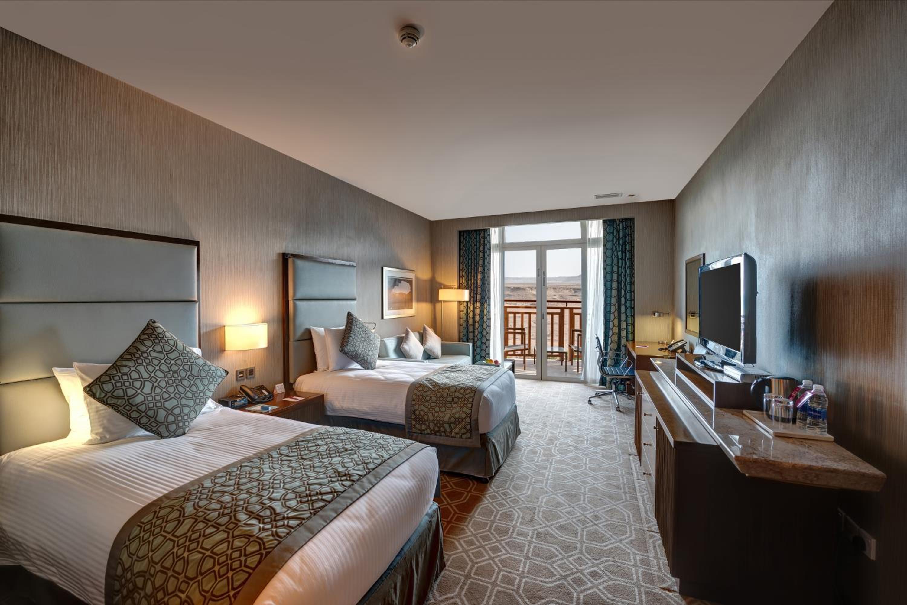 Standard Twin Room - Photo 9