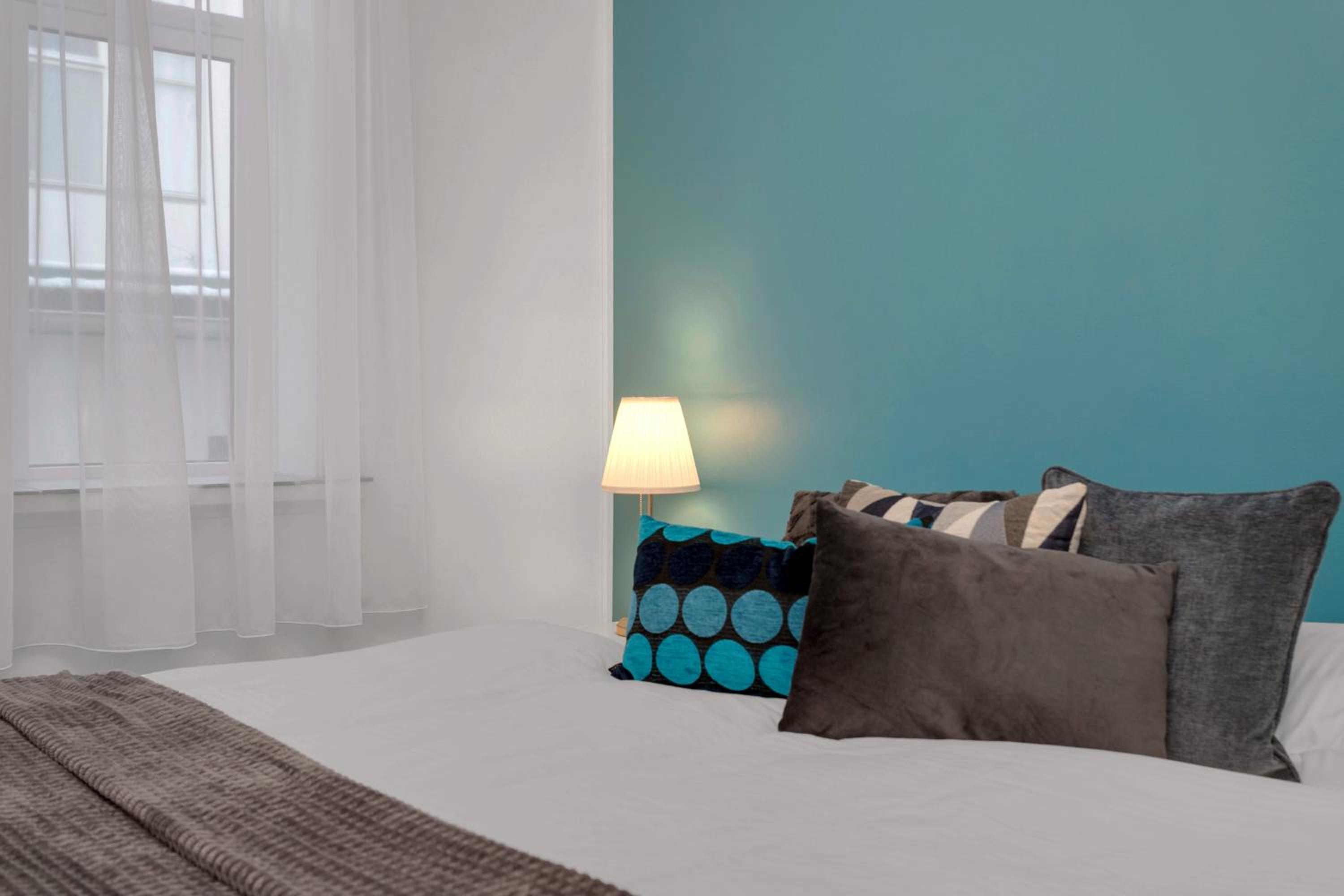 One-Bedroom Apartment - Photo 7