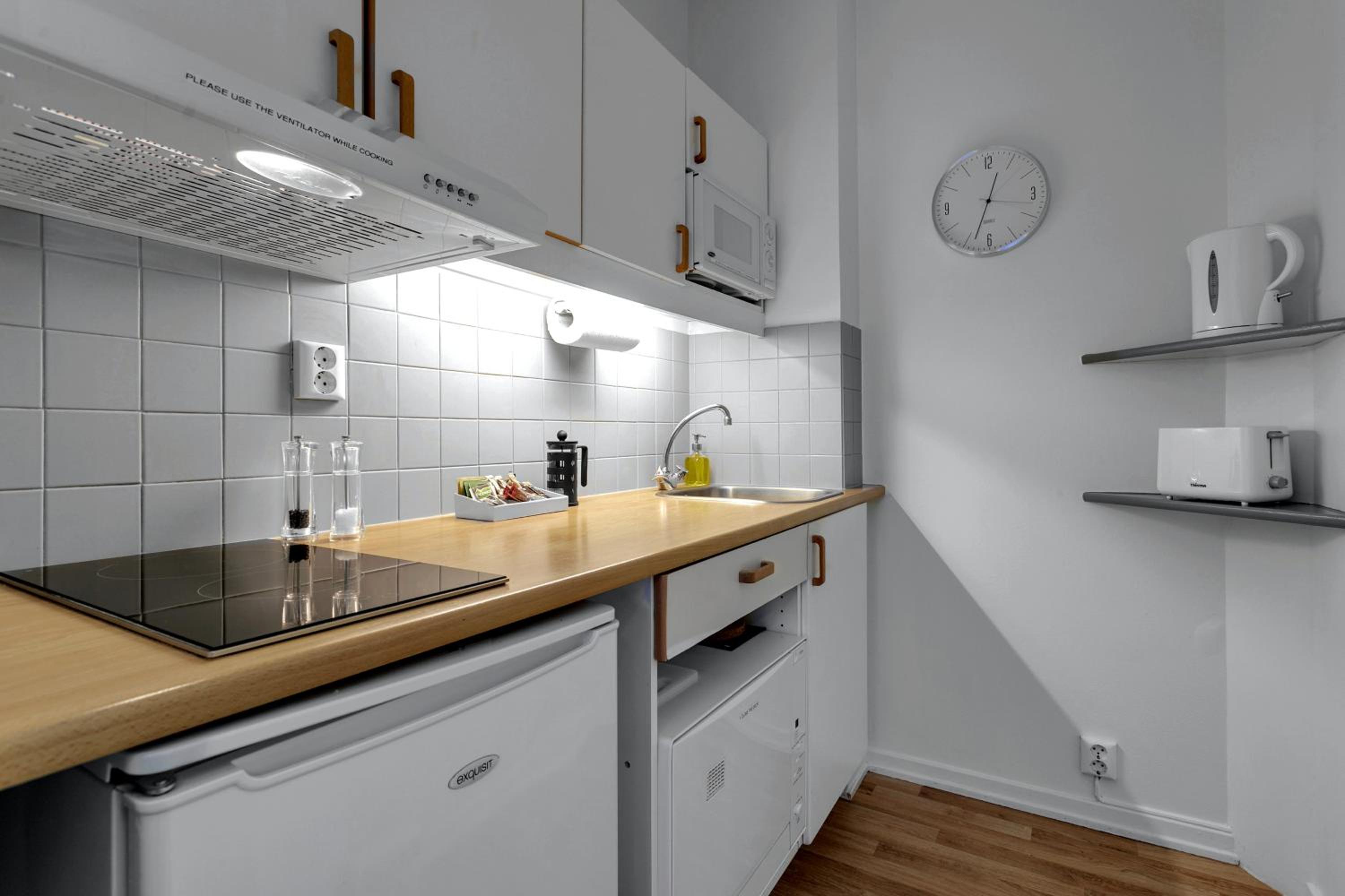 One-Bedroom Apartment - Photo 8