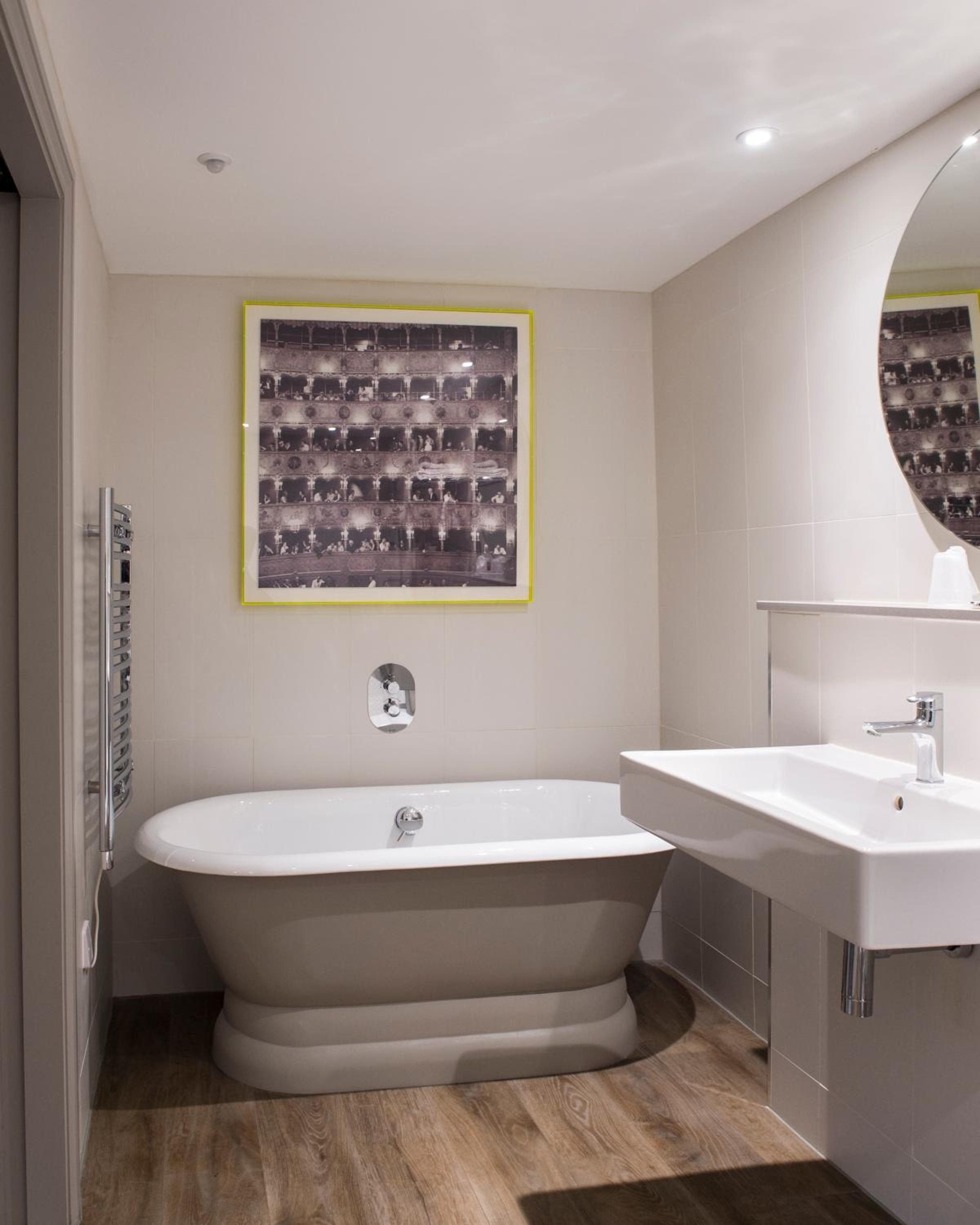The Bush Suite - Photo 6