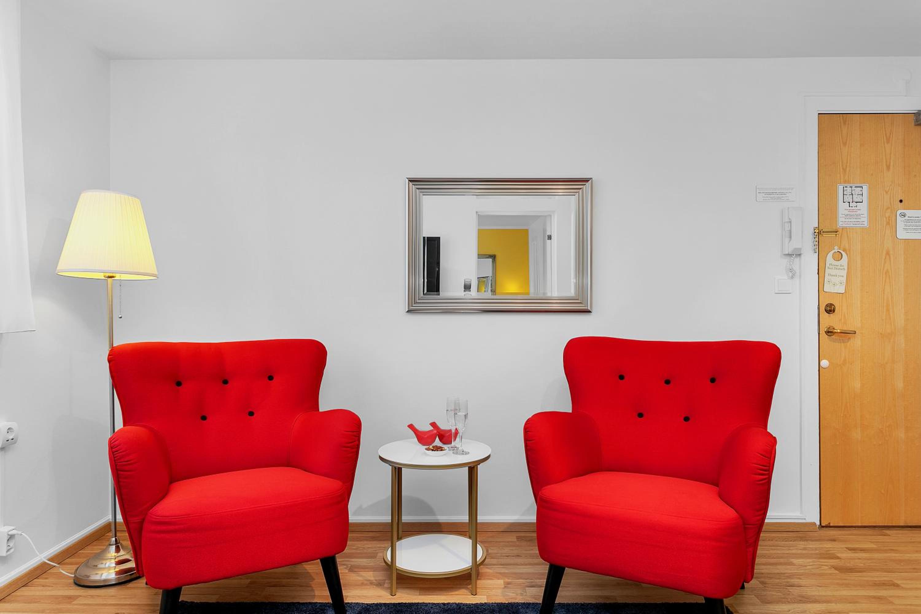 One-Bedroom Apartment - Photo 18