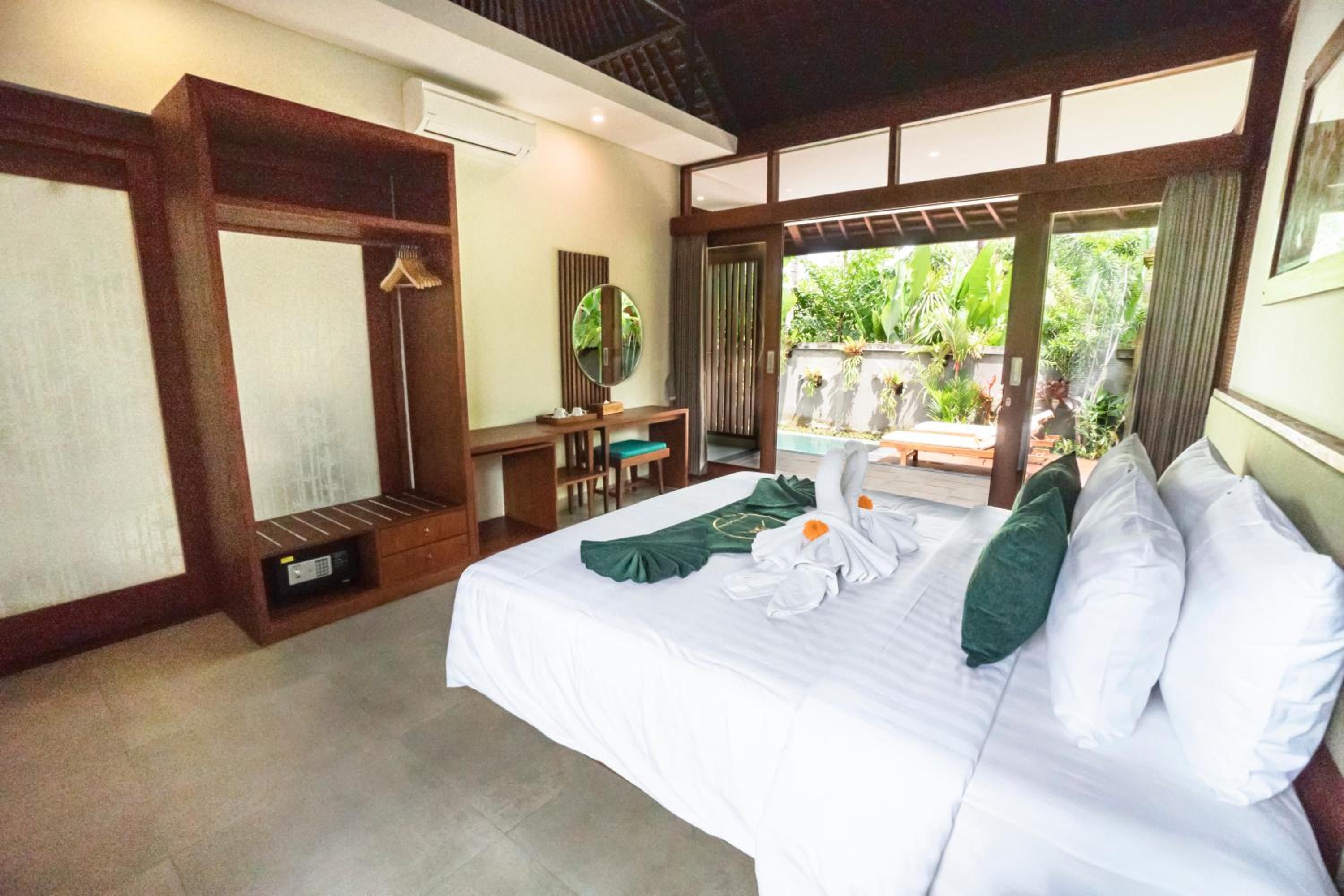 One Bedroom Villa with Private Pool - Photo 3