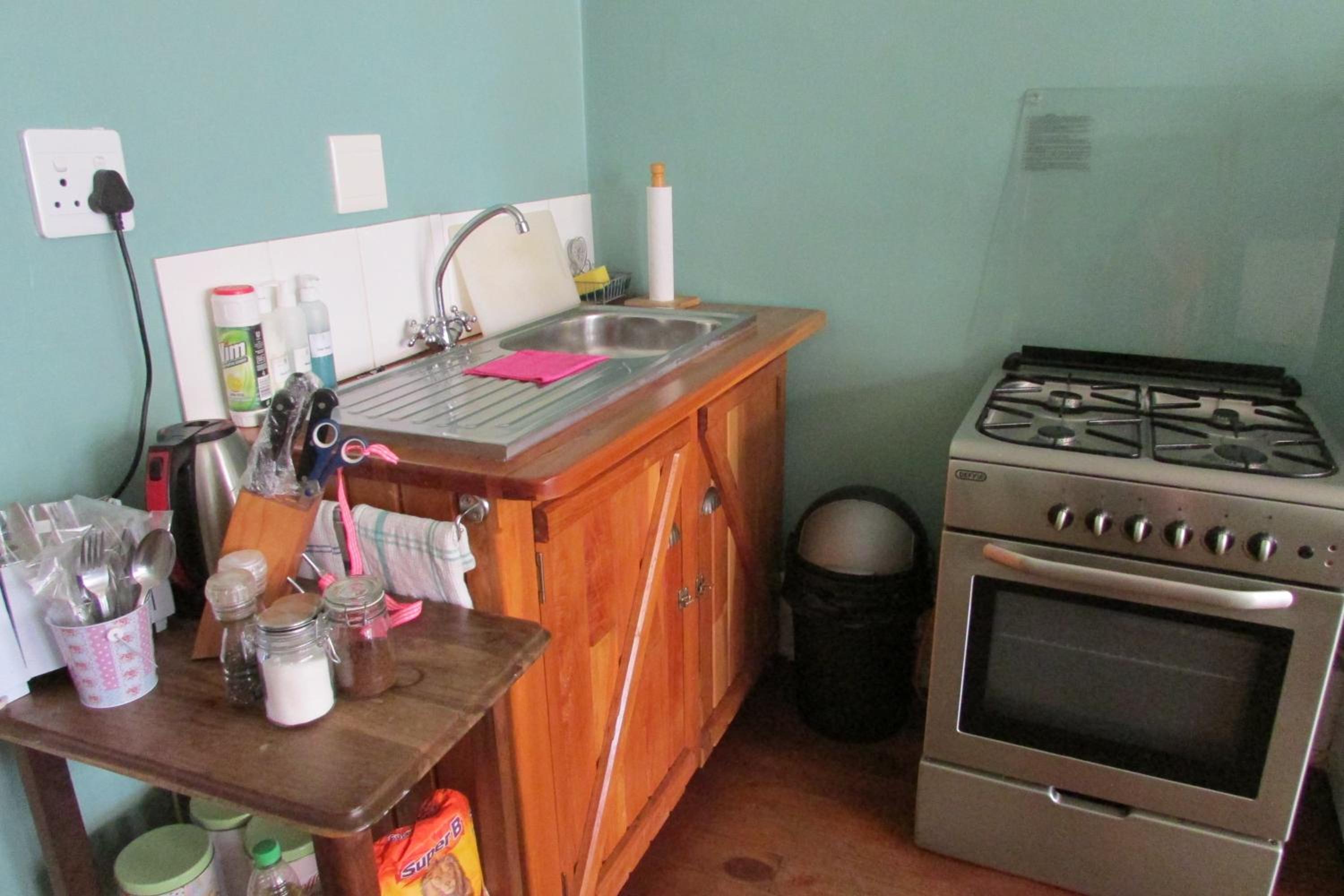 Basic Double Room photo 2