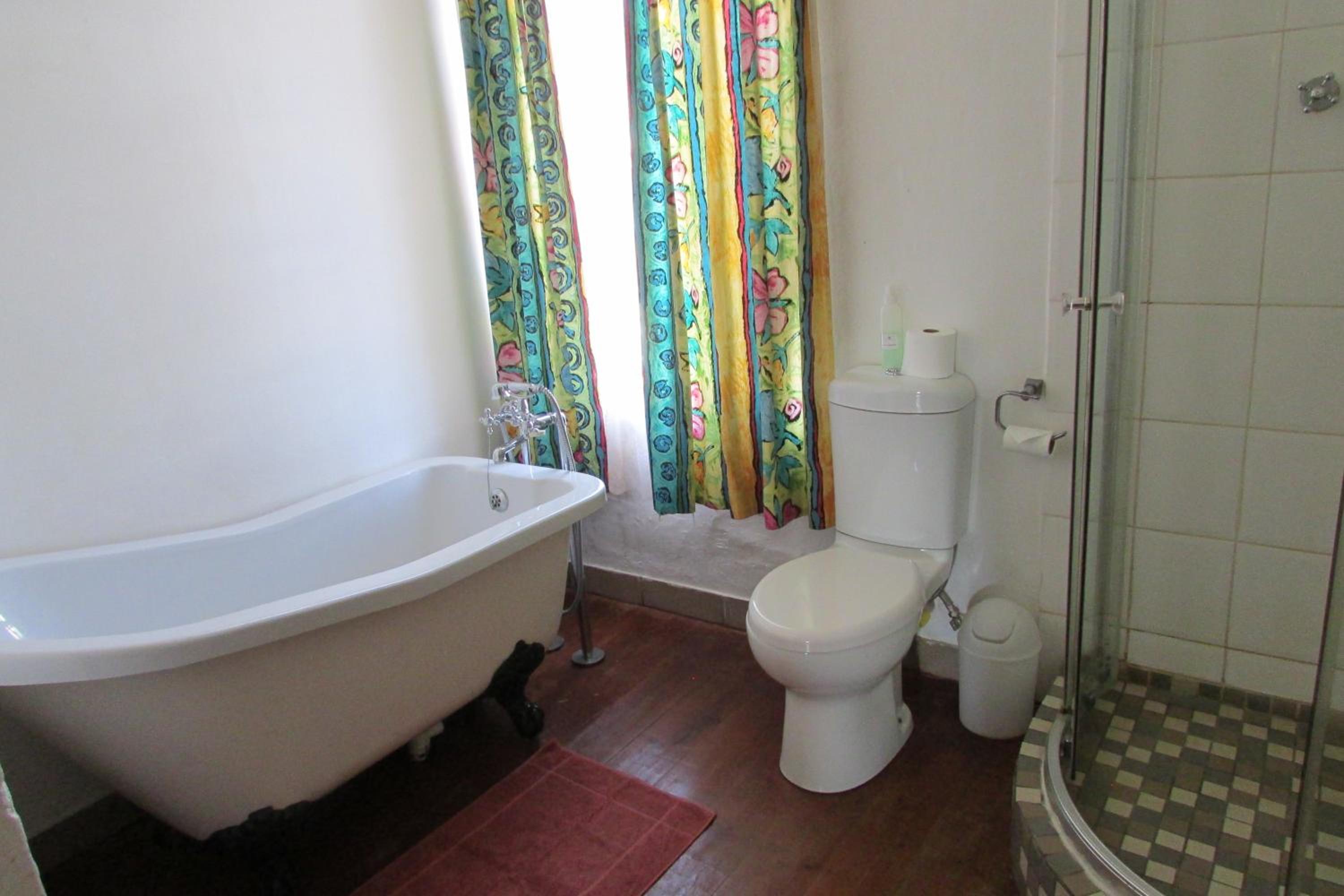 Basic Double Room photo 2