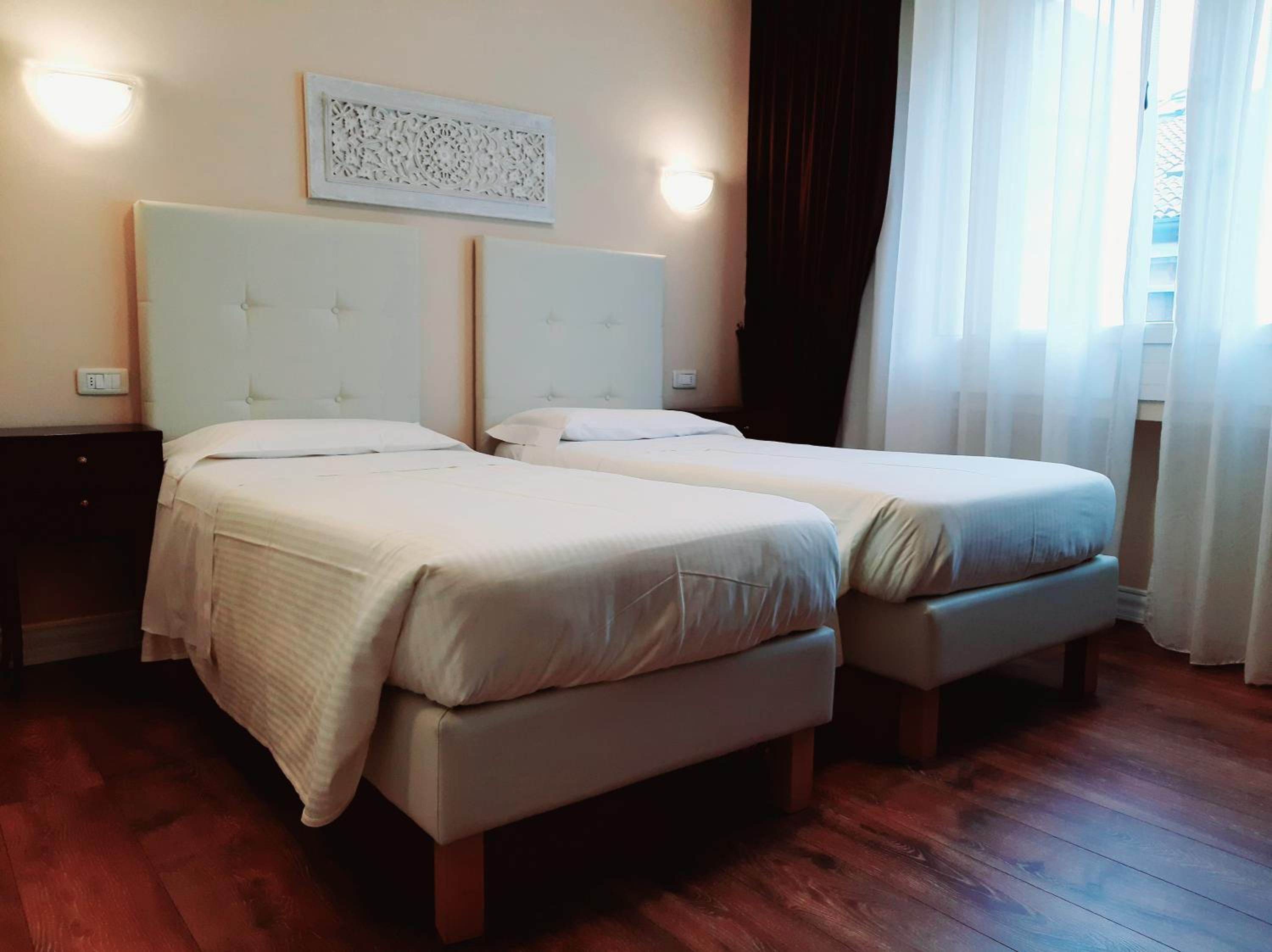 Classic Twin Room - Photo 1