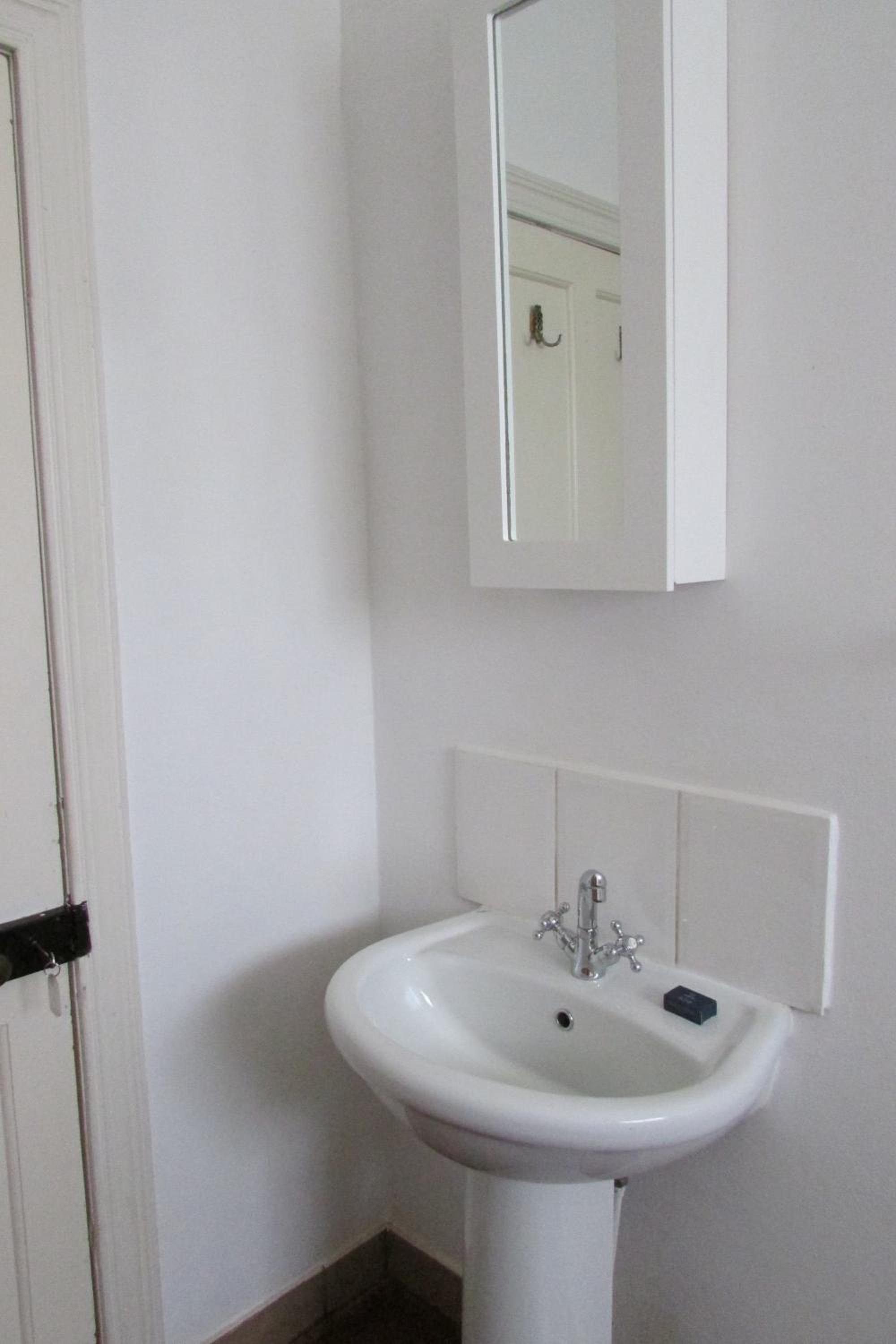 Two-Bedroom House photo 2