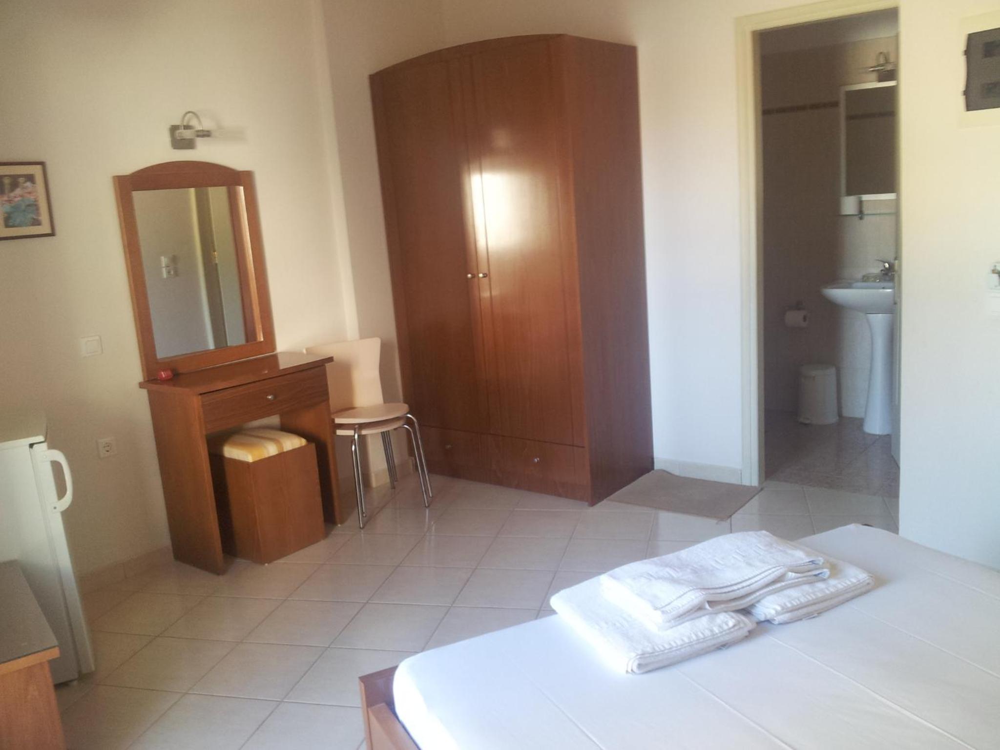 Double or Twin Room - Photo 2