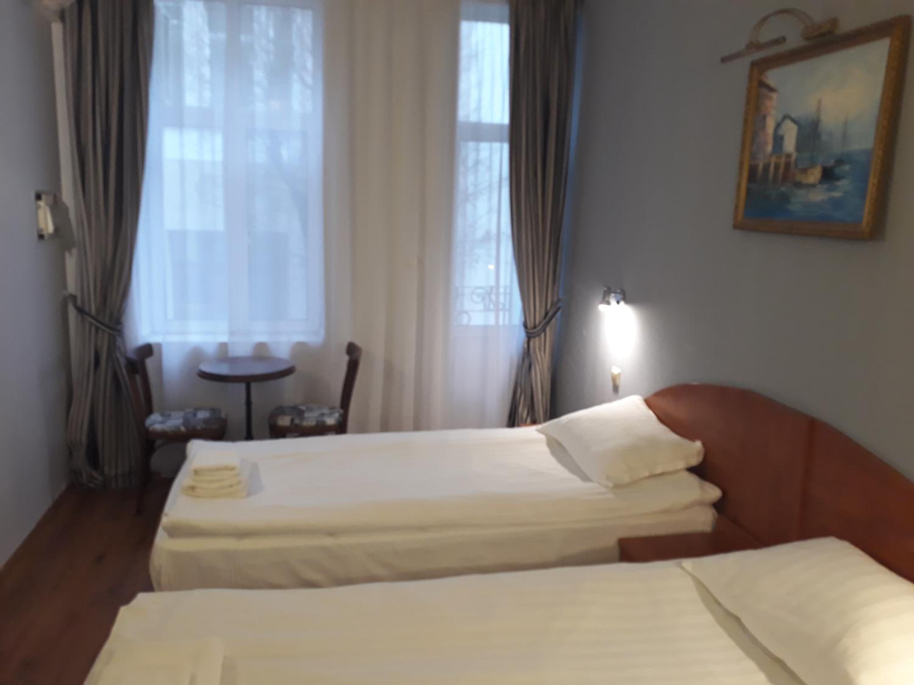 Twin Room with Balcony photo 2