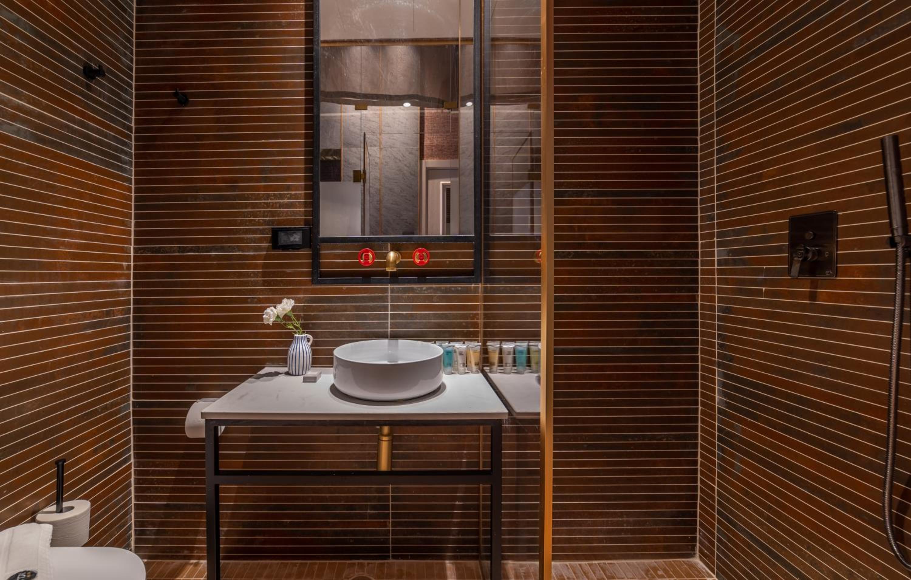 Modern Double Room - Photo 6